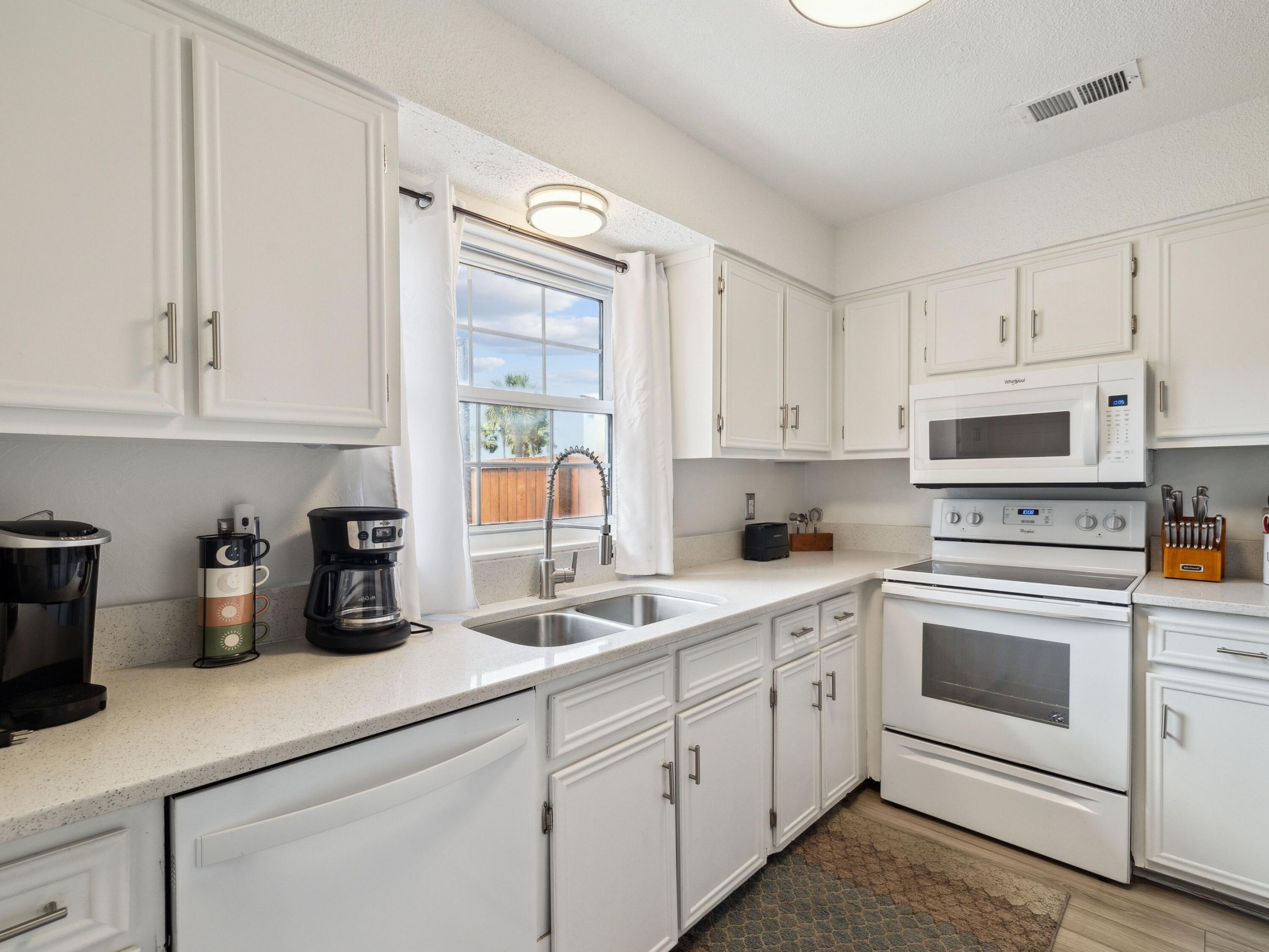 356 Billfish Avenue, 4