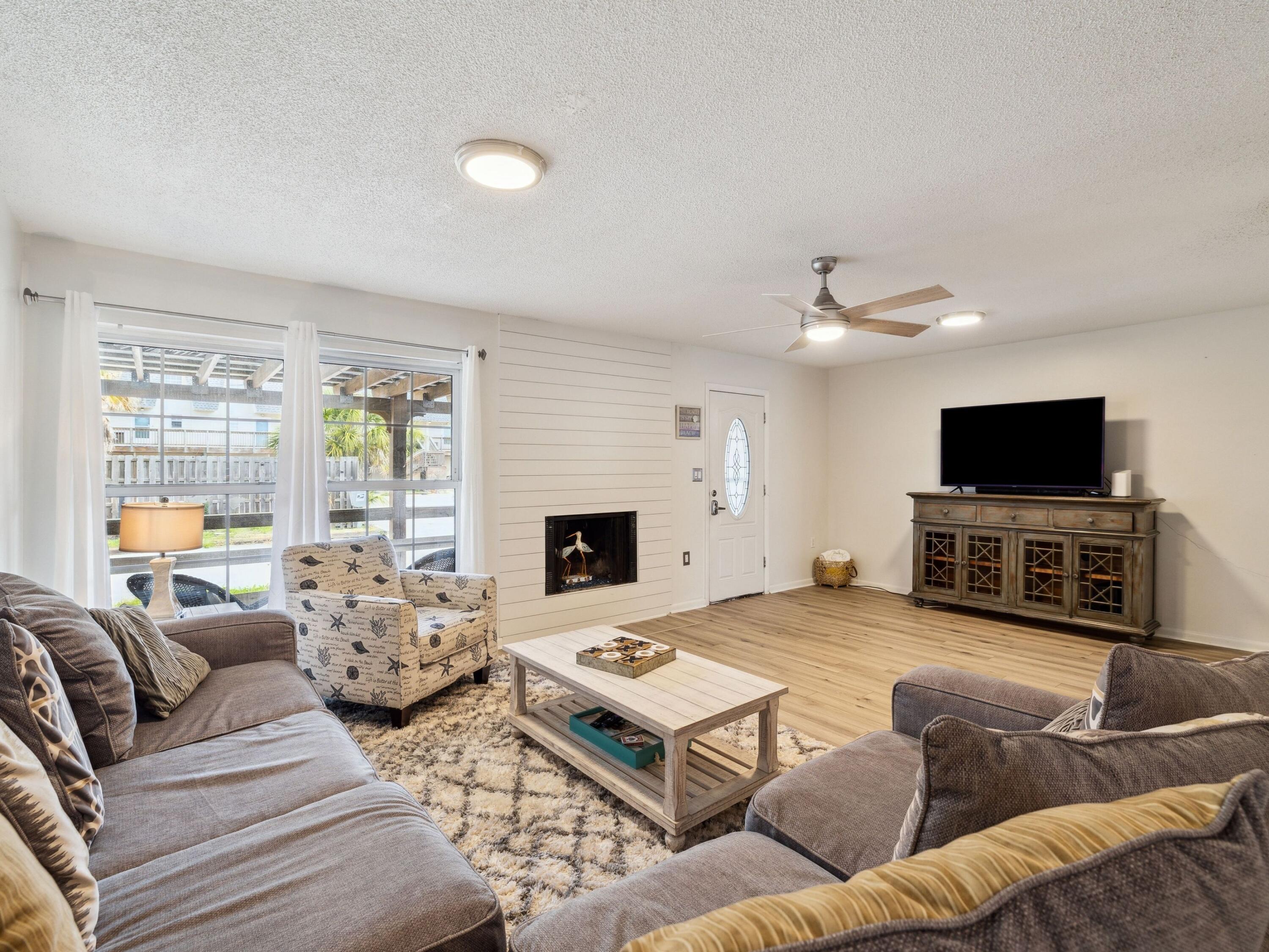 356 Billfish Avenue, 4