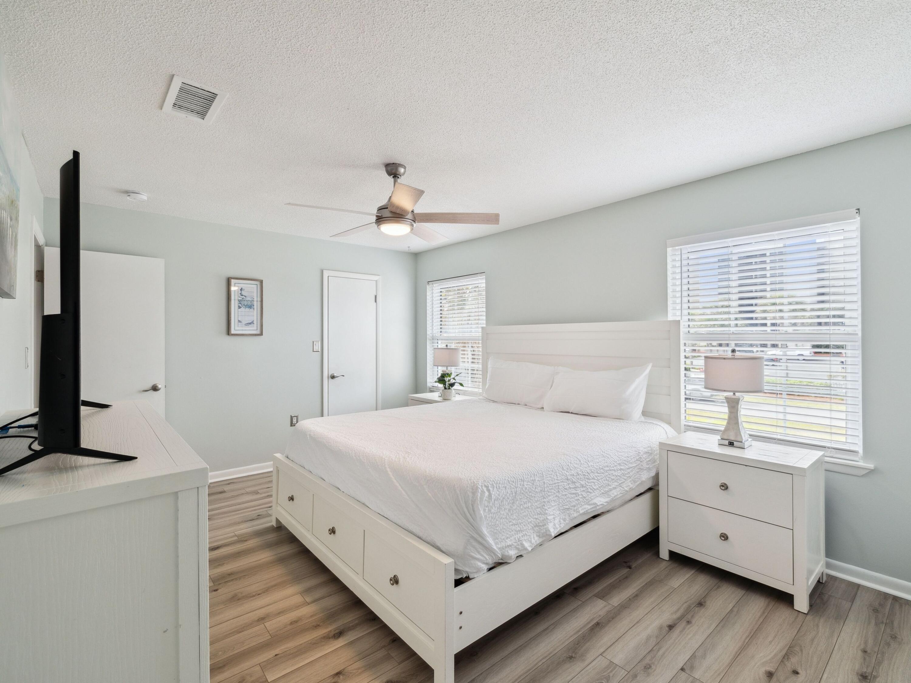 356 Billfish Avenue, 4