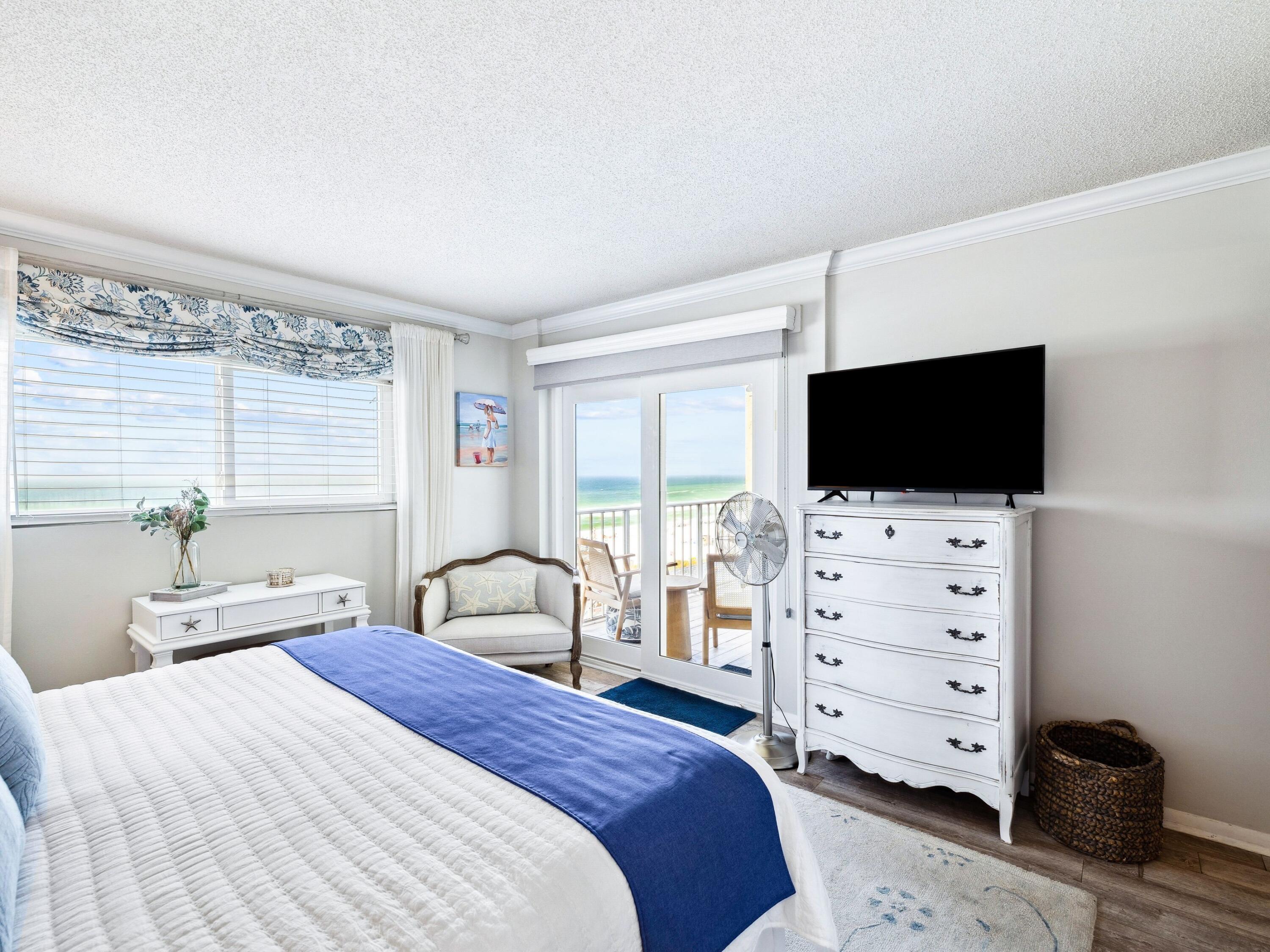 5801 Thomas Drive, 415