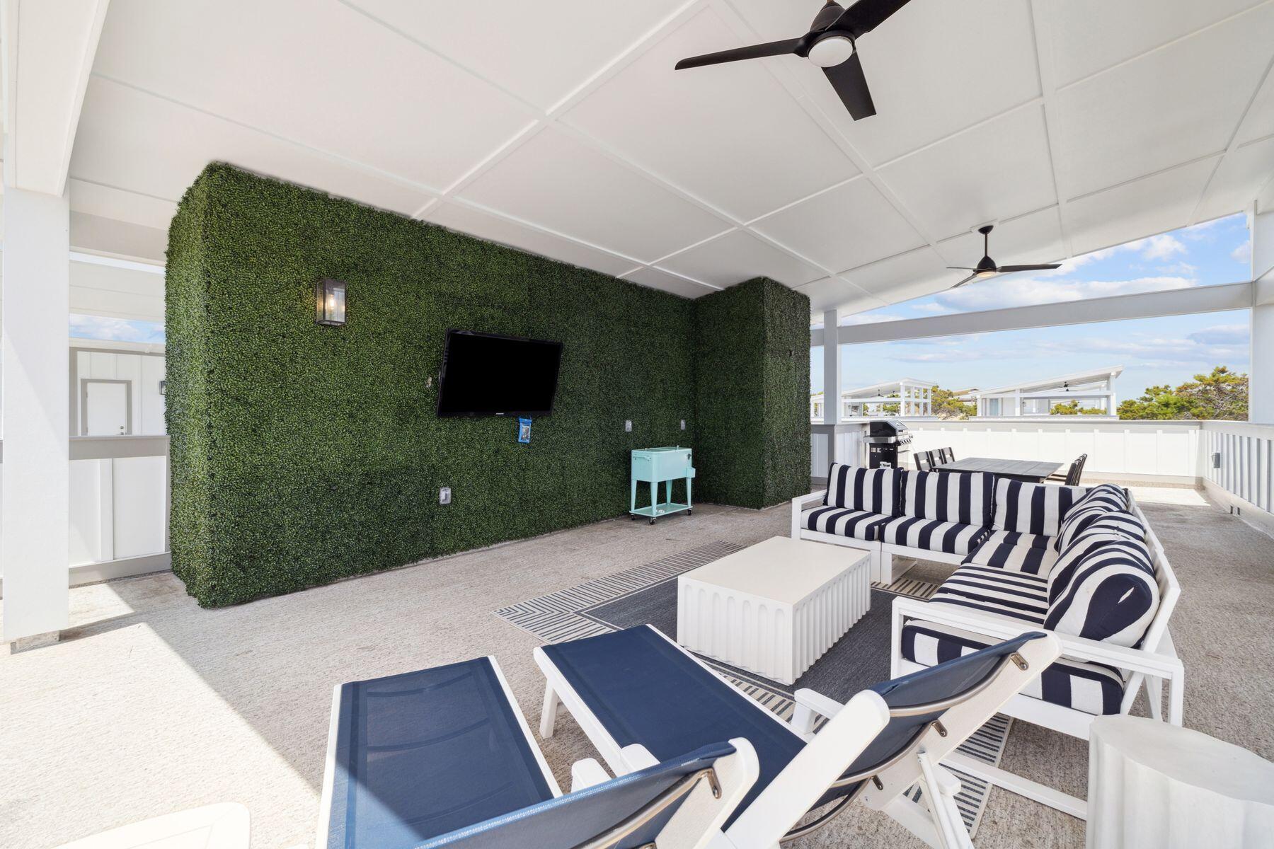 19 W Majestic Palm Drive