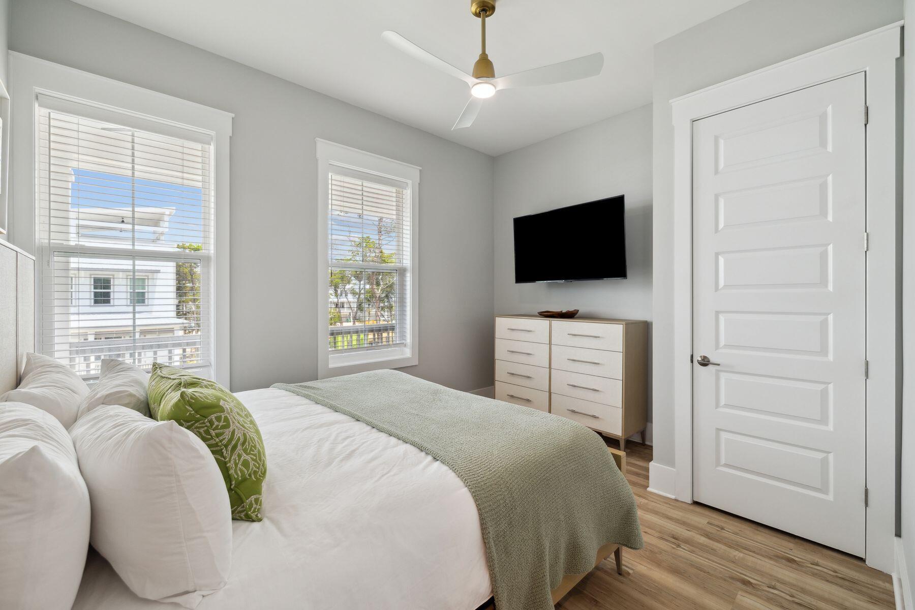 19 W Majestic Palm Drive