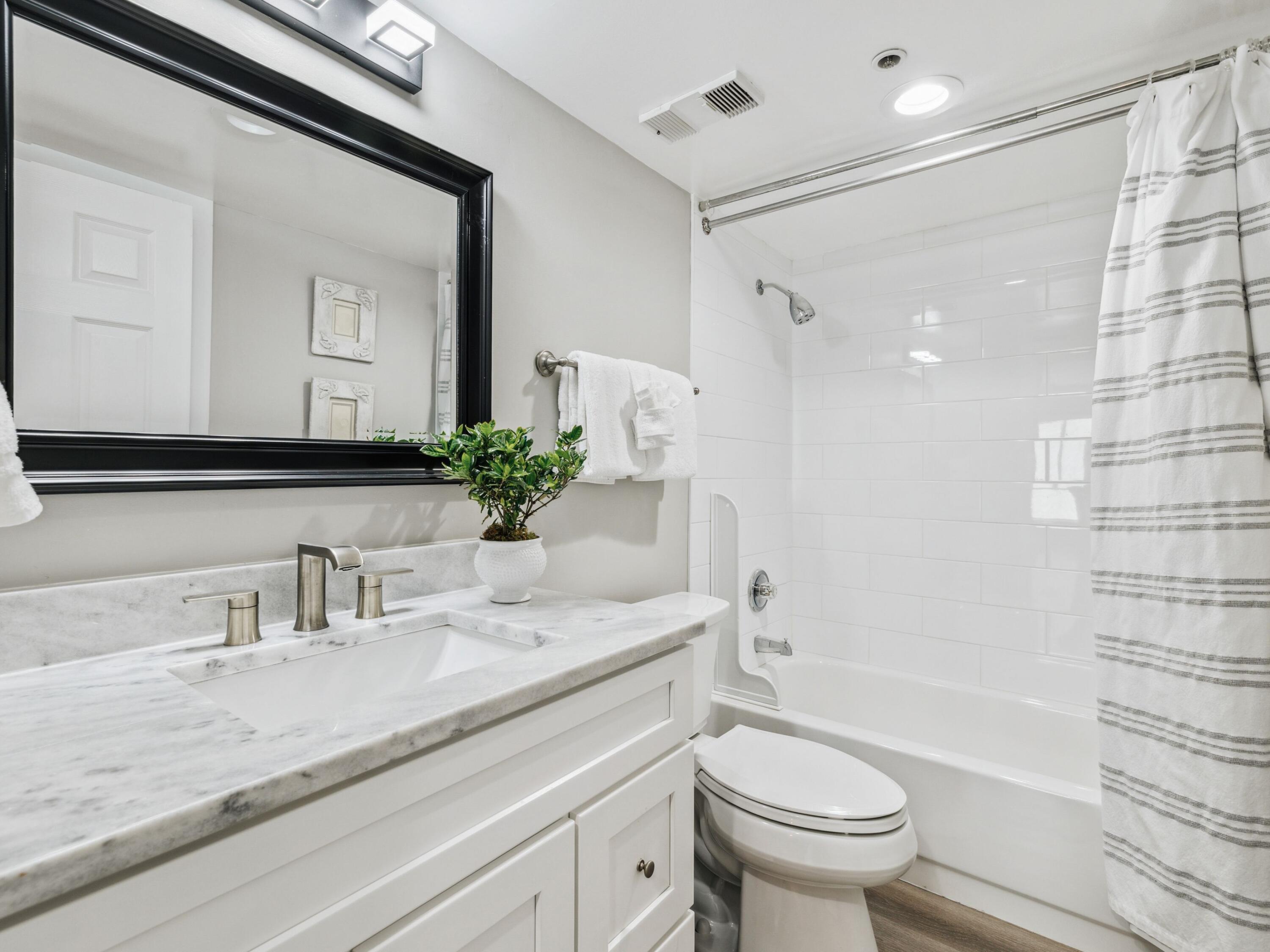 4242 Beachside Two, 242