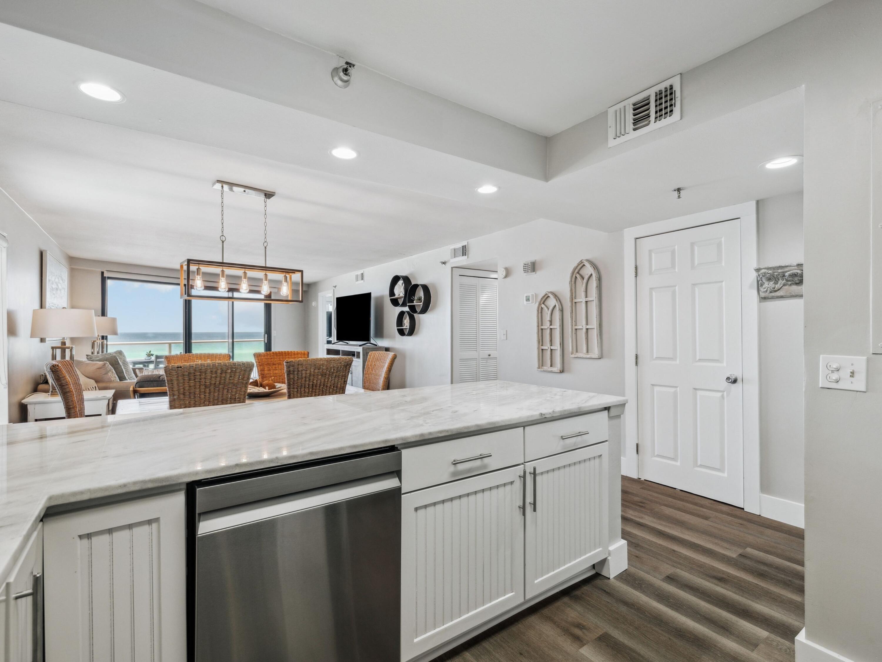 4242 Beachside Two, 242