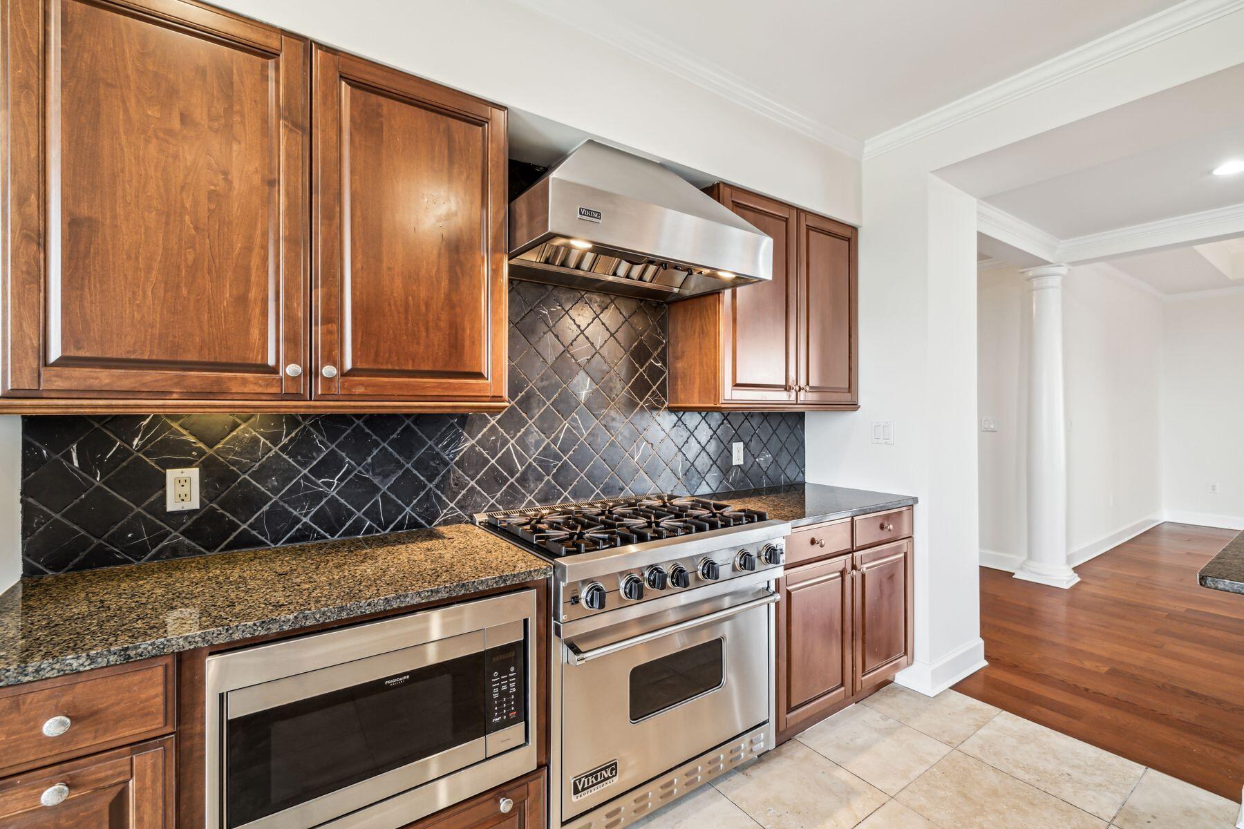 408 Kelly Plantation Drive, 910