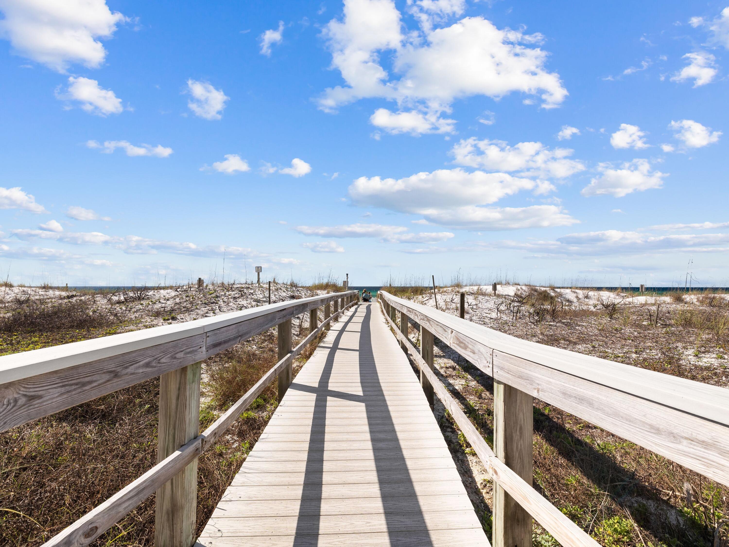 1111 Santa Rosa Boulevard, 101