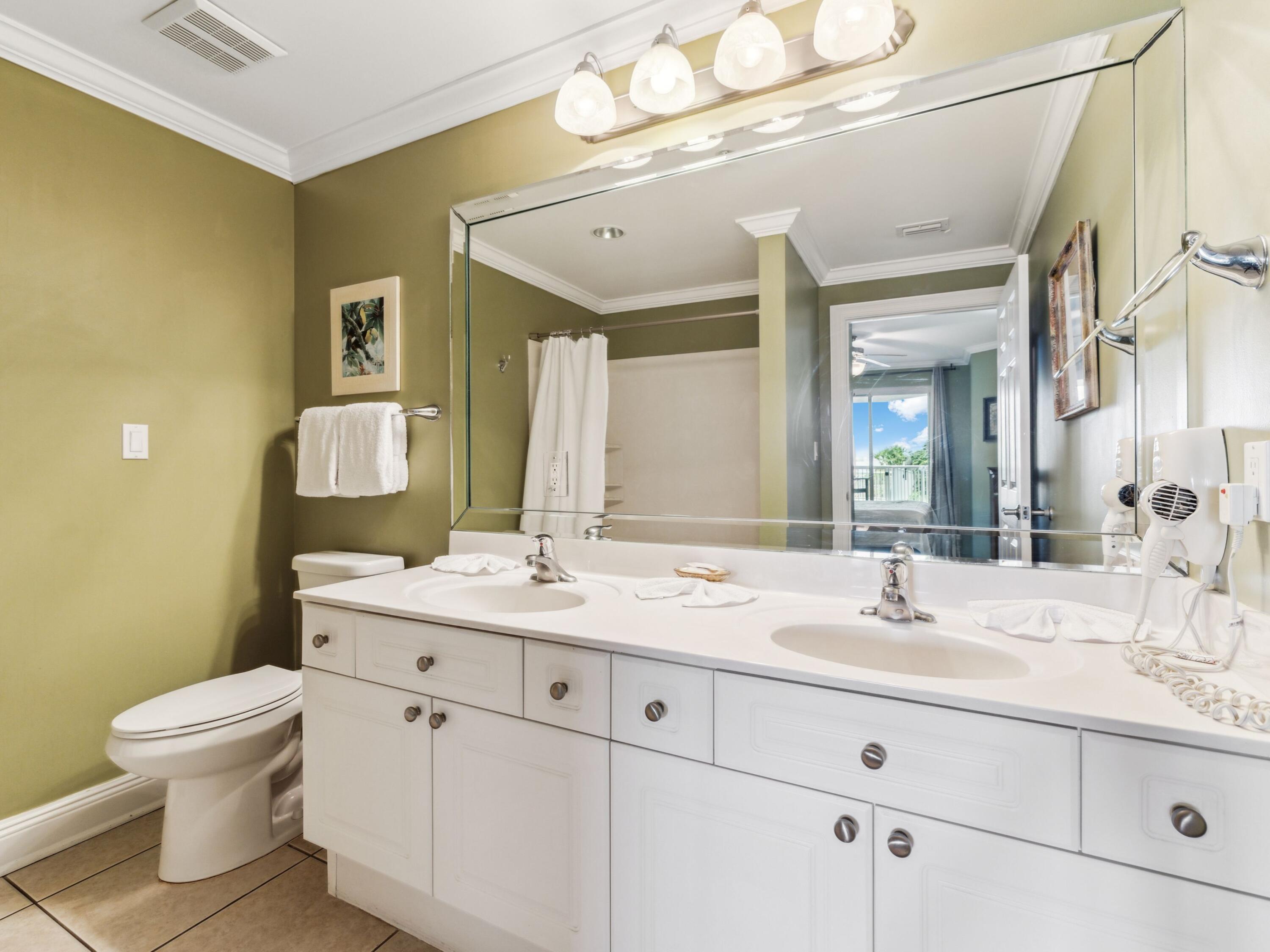 1111 Santa Rosa Boulevard, 101