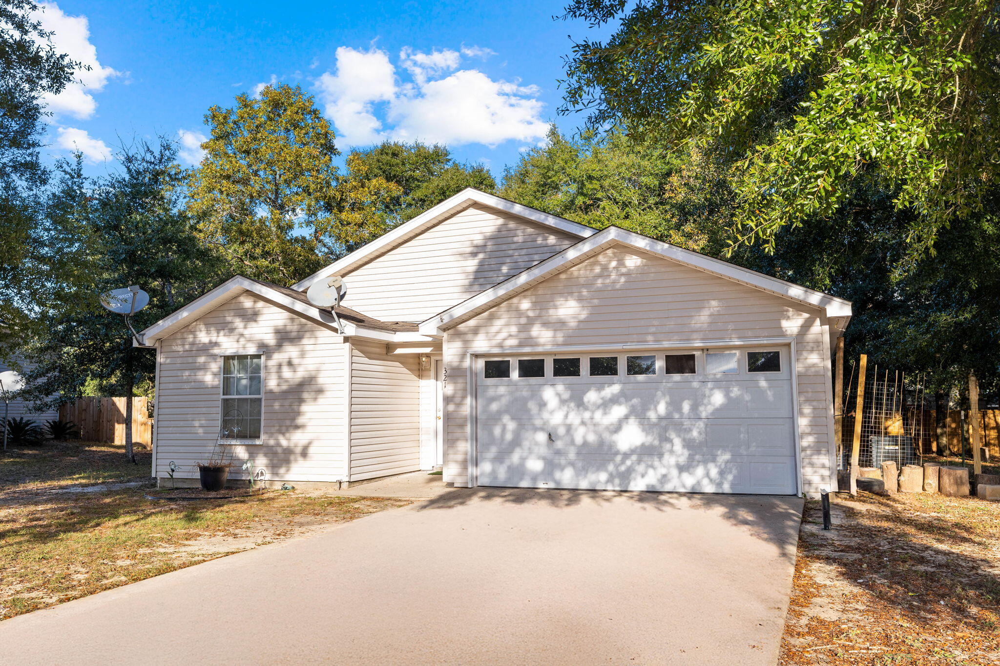 321 Timber Wind Drive, DeFuniak Springs