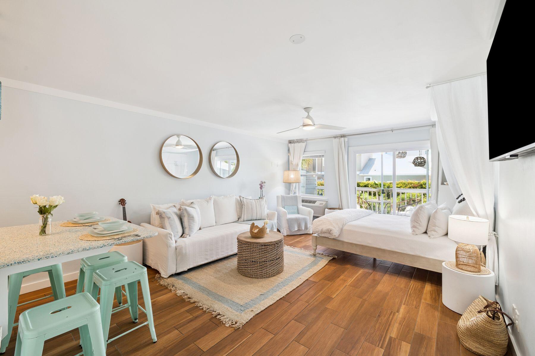 126 S Walton Lakeshore Drive, 205