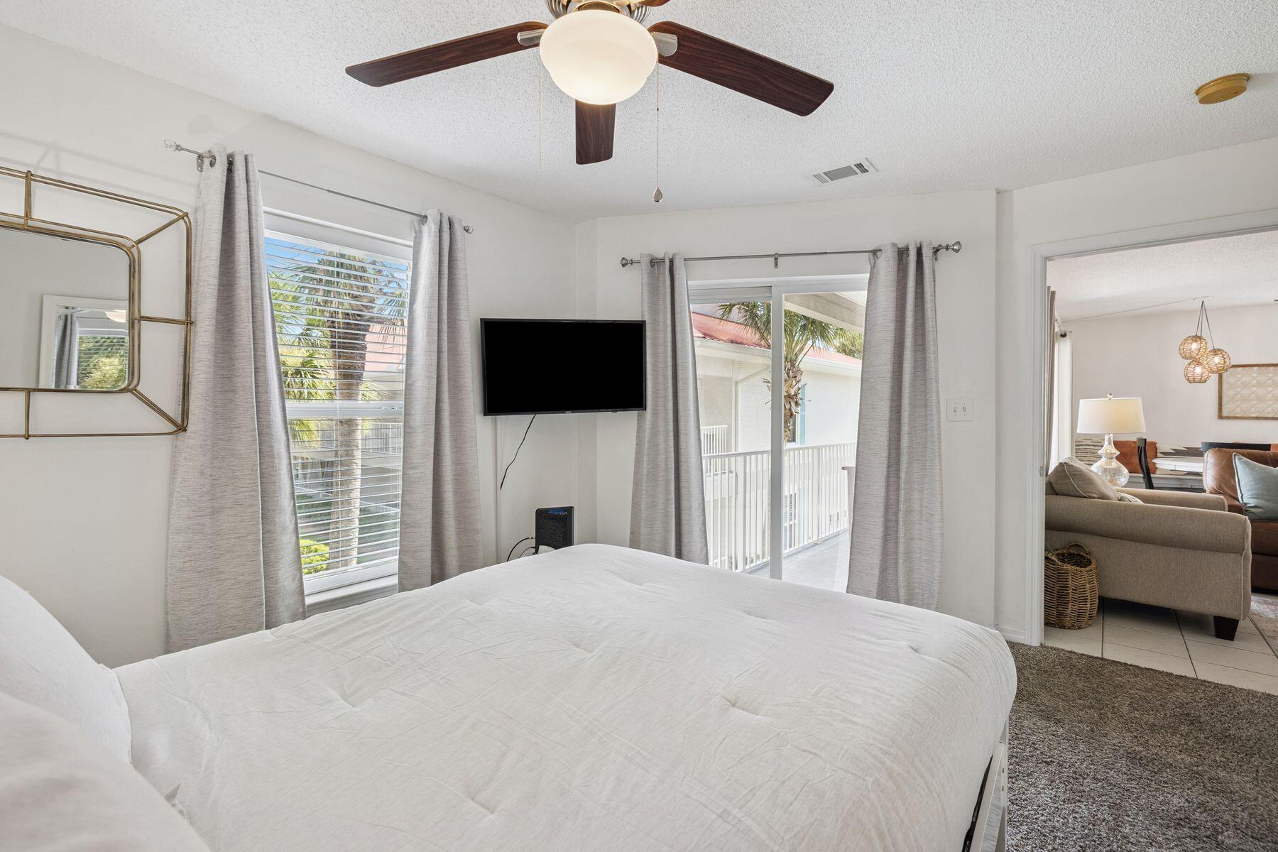 82 Sugar Sand Lane, B4