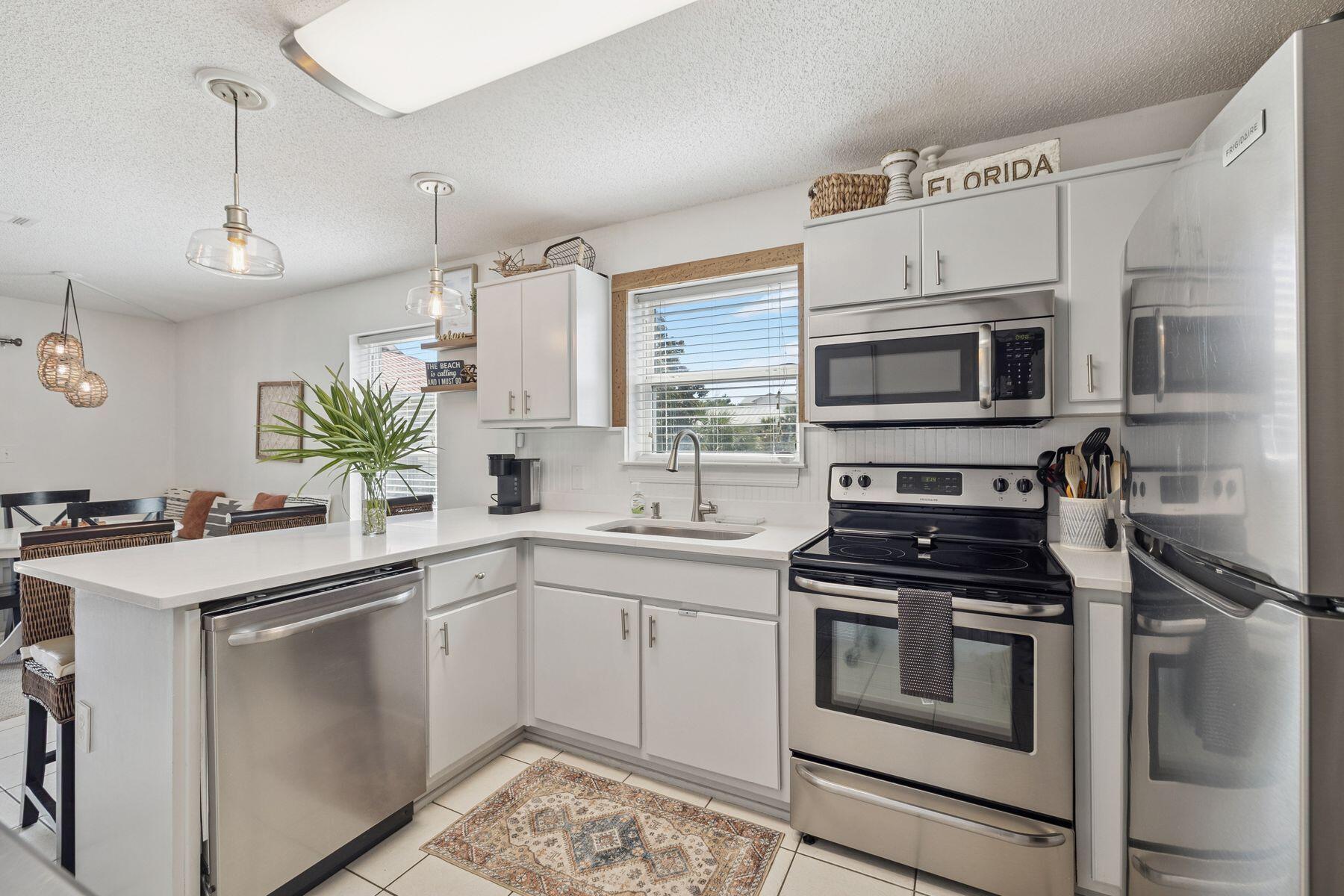 82 Sugar Sand Lane, B4