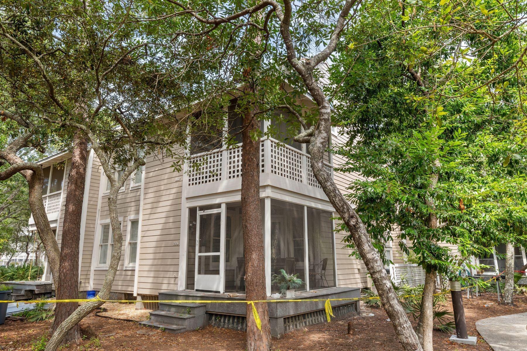 9815 US-98, UNIT 227