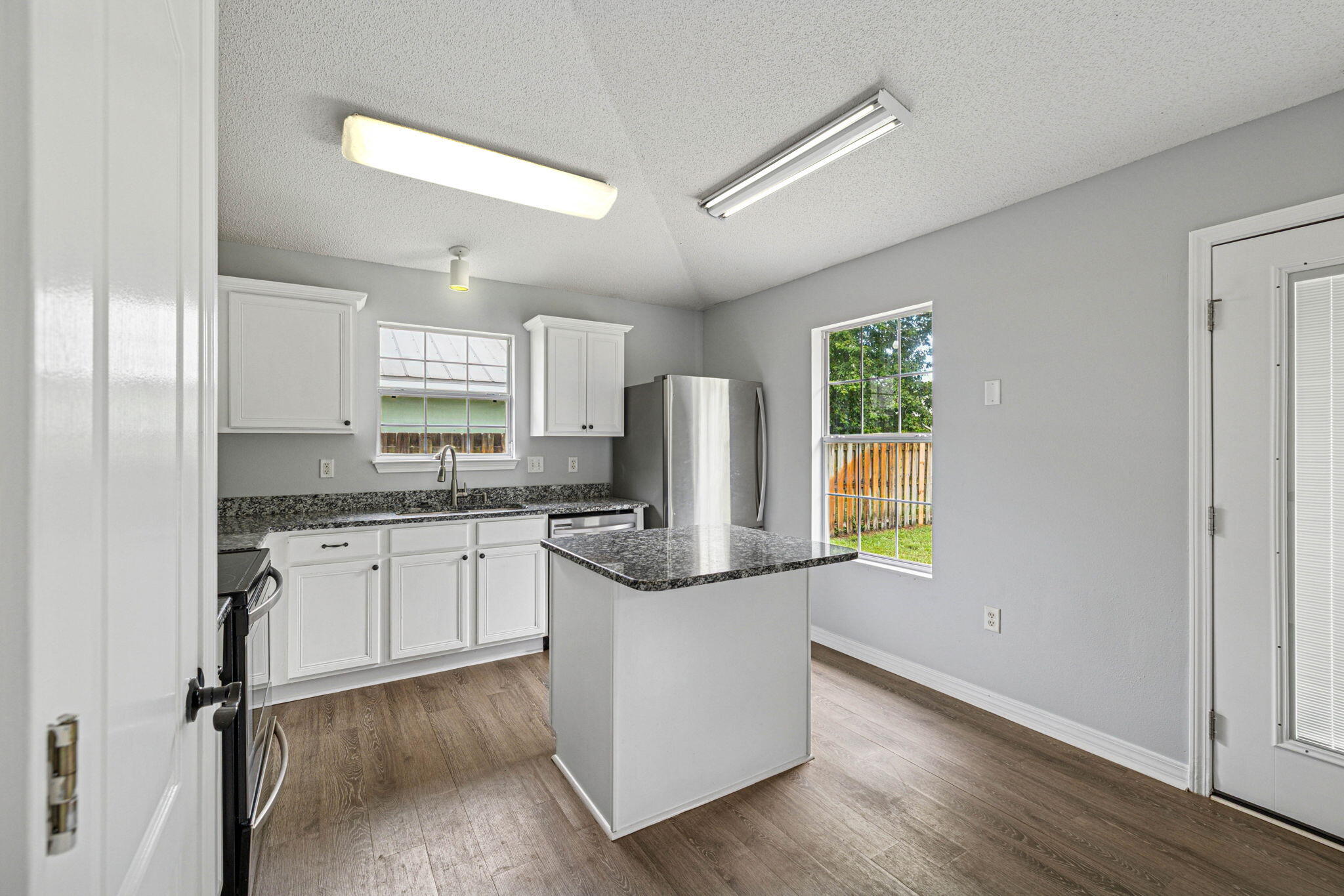 38 S Harborview Road