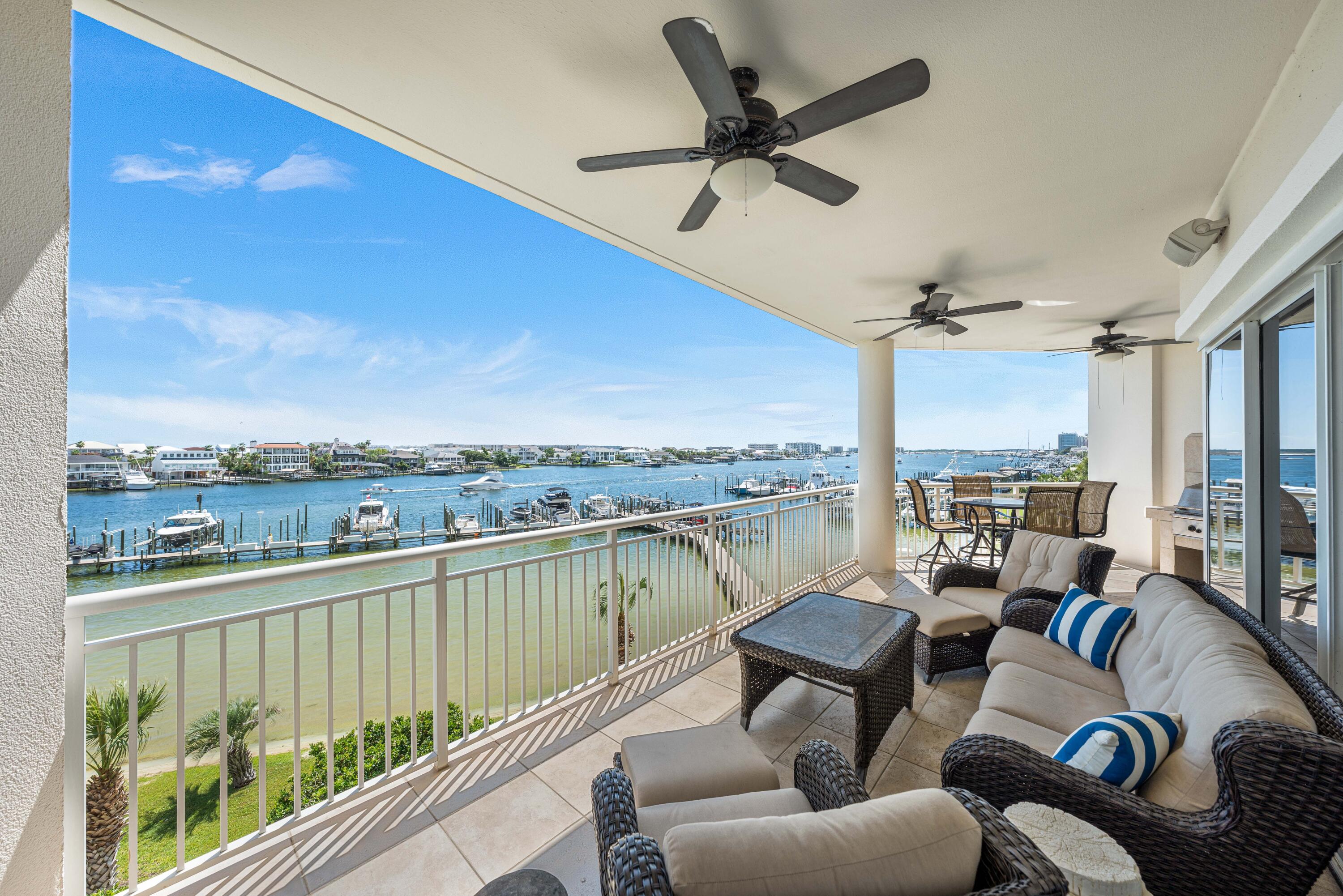 662 Harbor Boulevard, UNIT 220