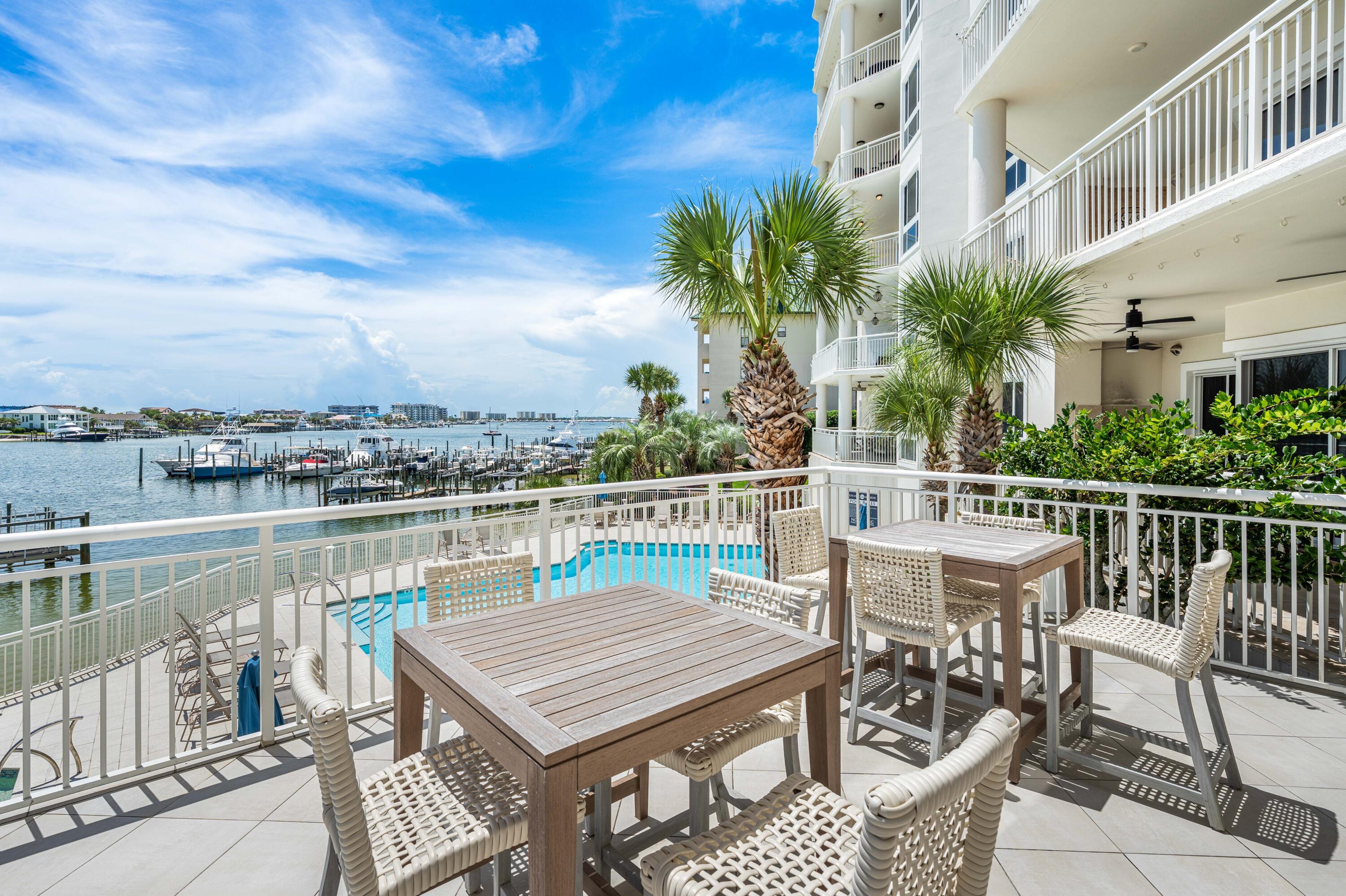 662 Harbor Boulevard, UNIT 220