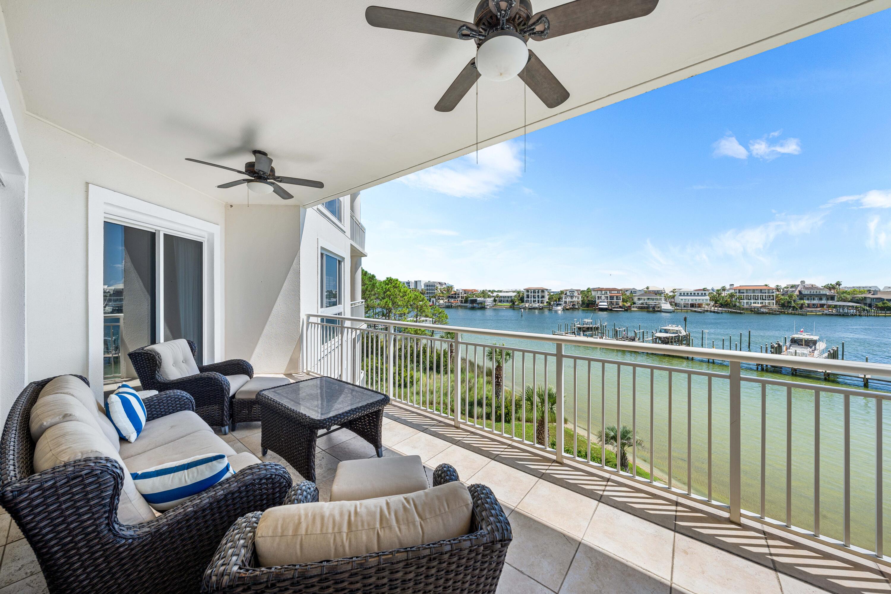 662 Harbor Boulevard, UNIT 220