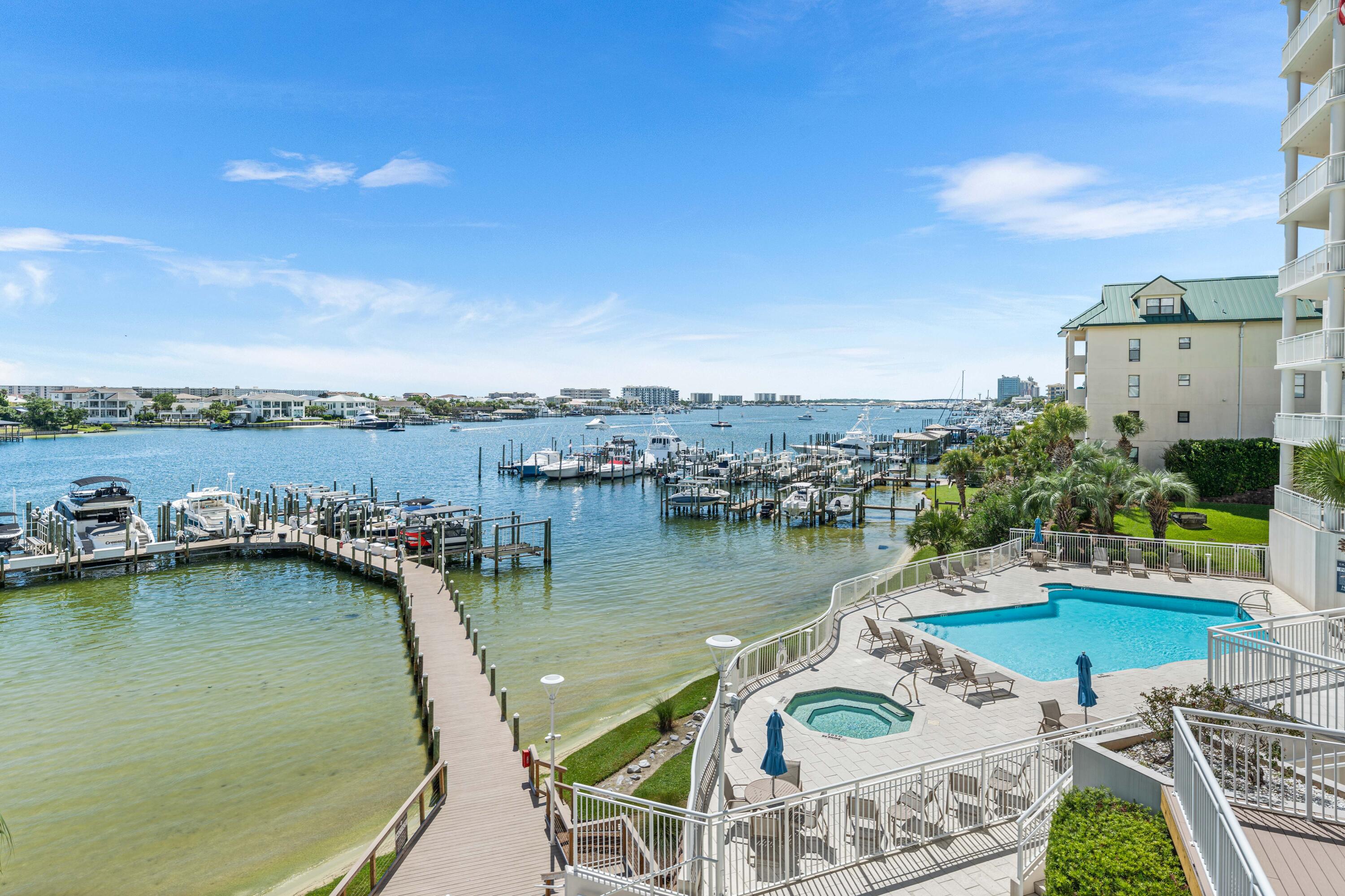 662 Harbor Boulevard, UNIT 220