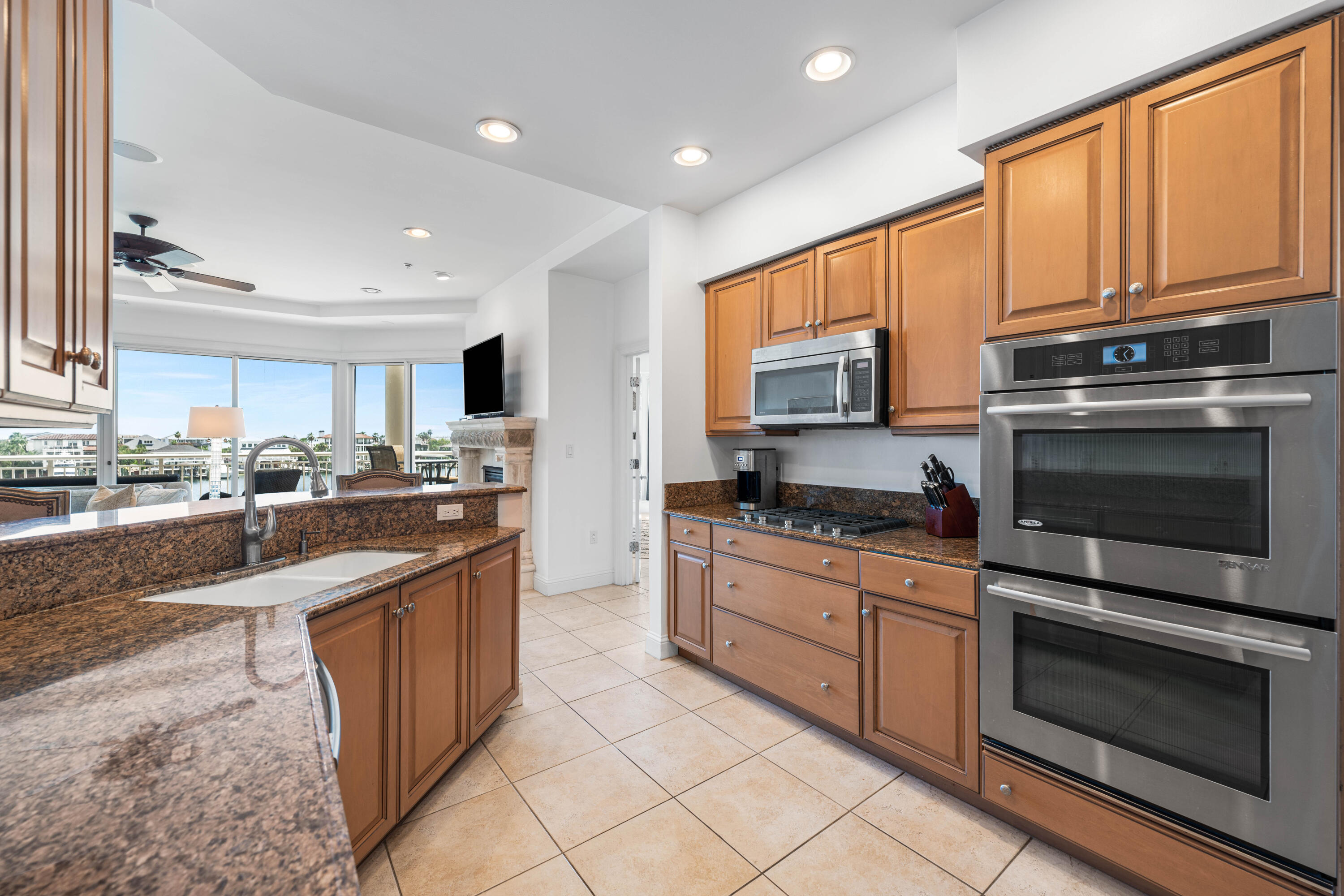 662 Harbor Boulevard, UNIT 220