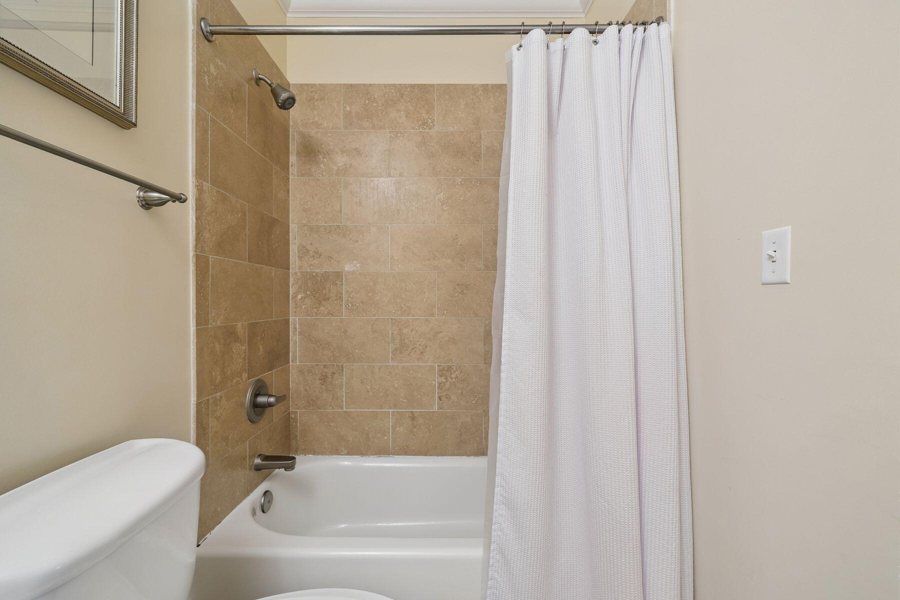 2421 W County Highway 30A, D101