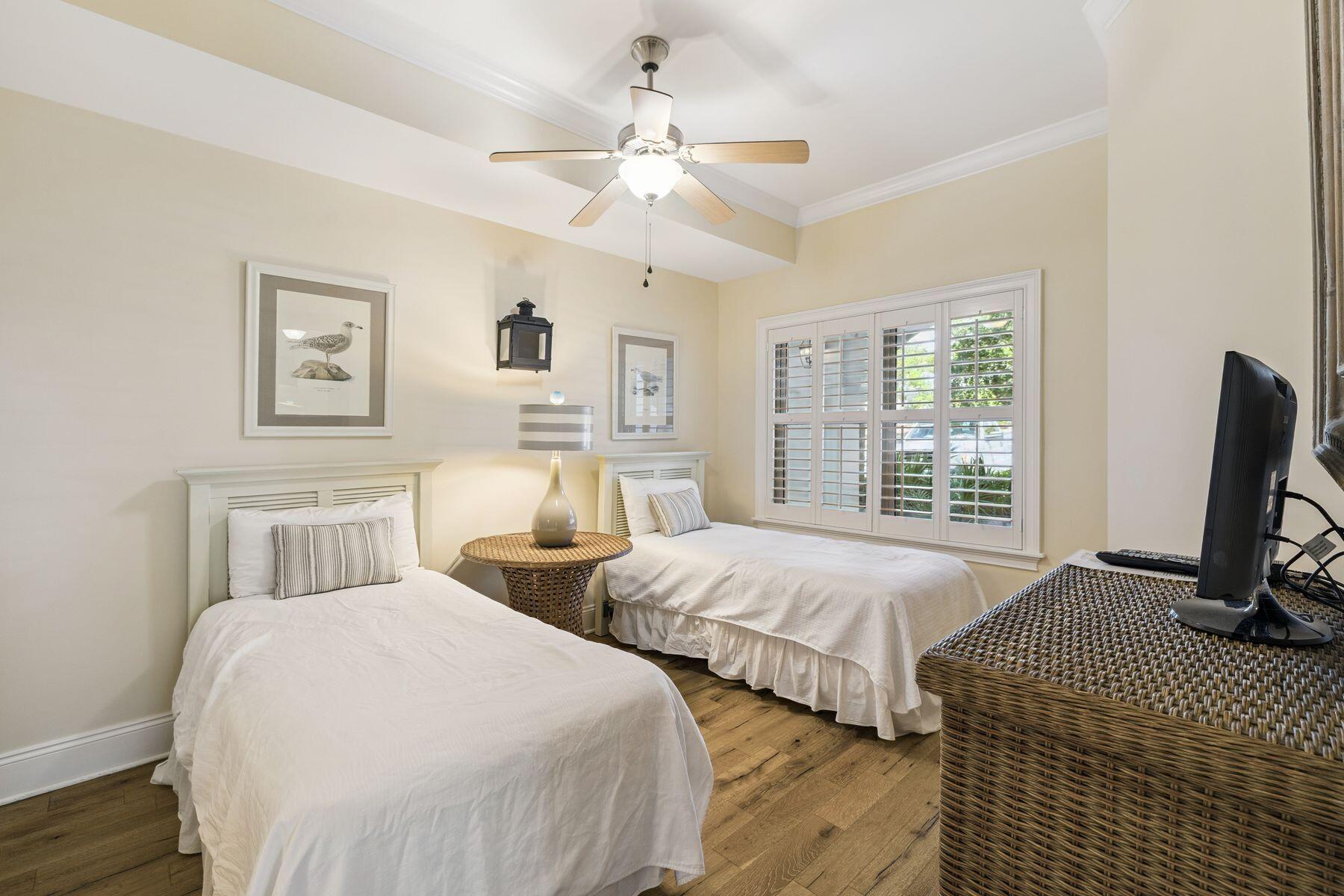 2421 W County Highway 30A, D101