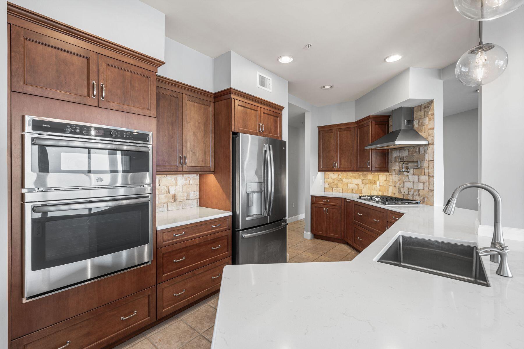 662 Harbor Boulevard, UNIT 550