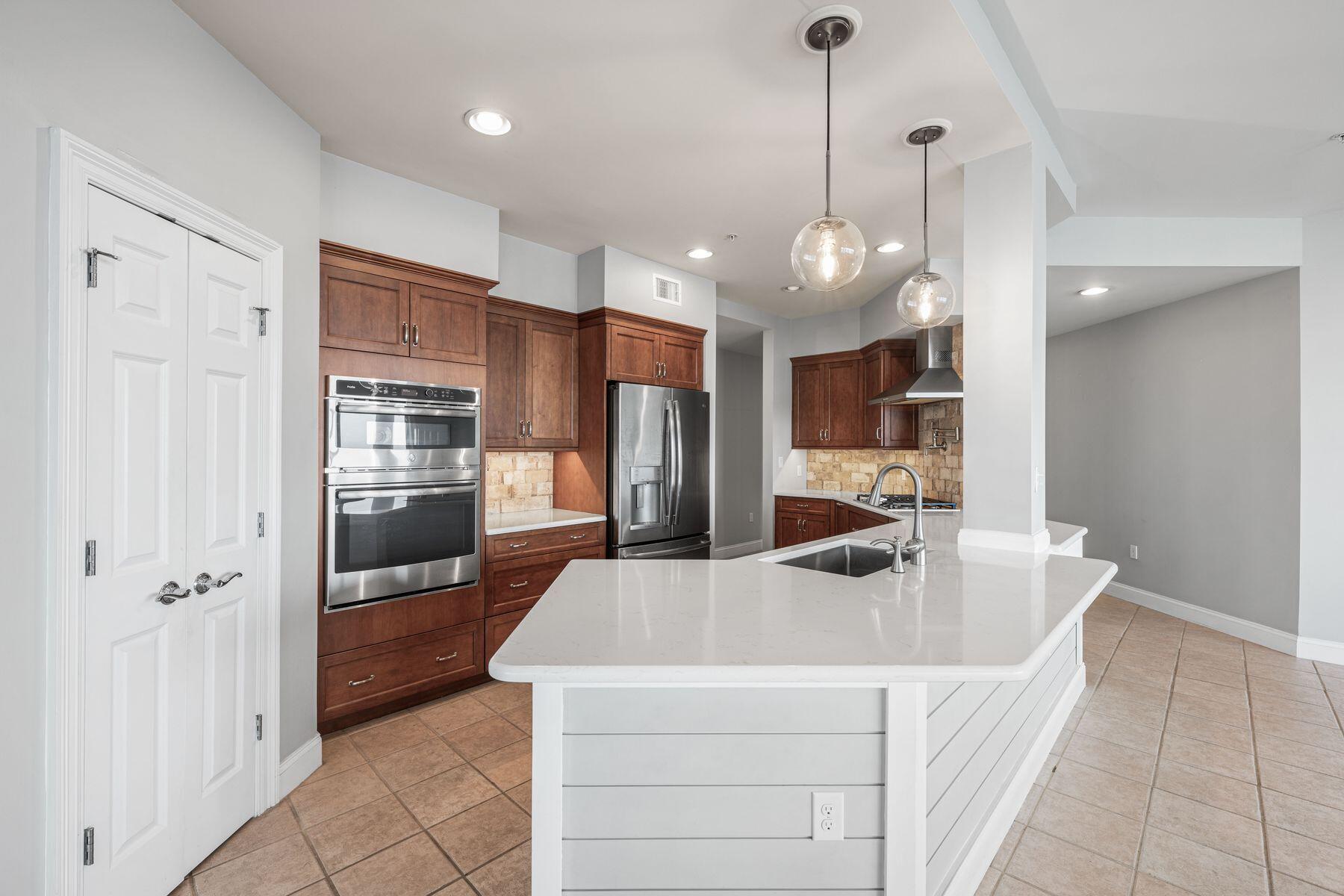 662 Harbor Boulevard, UNIT 550