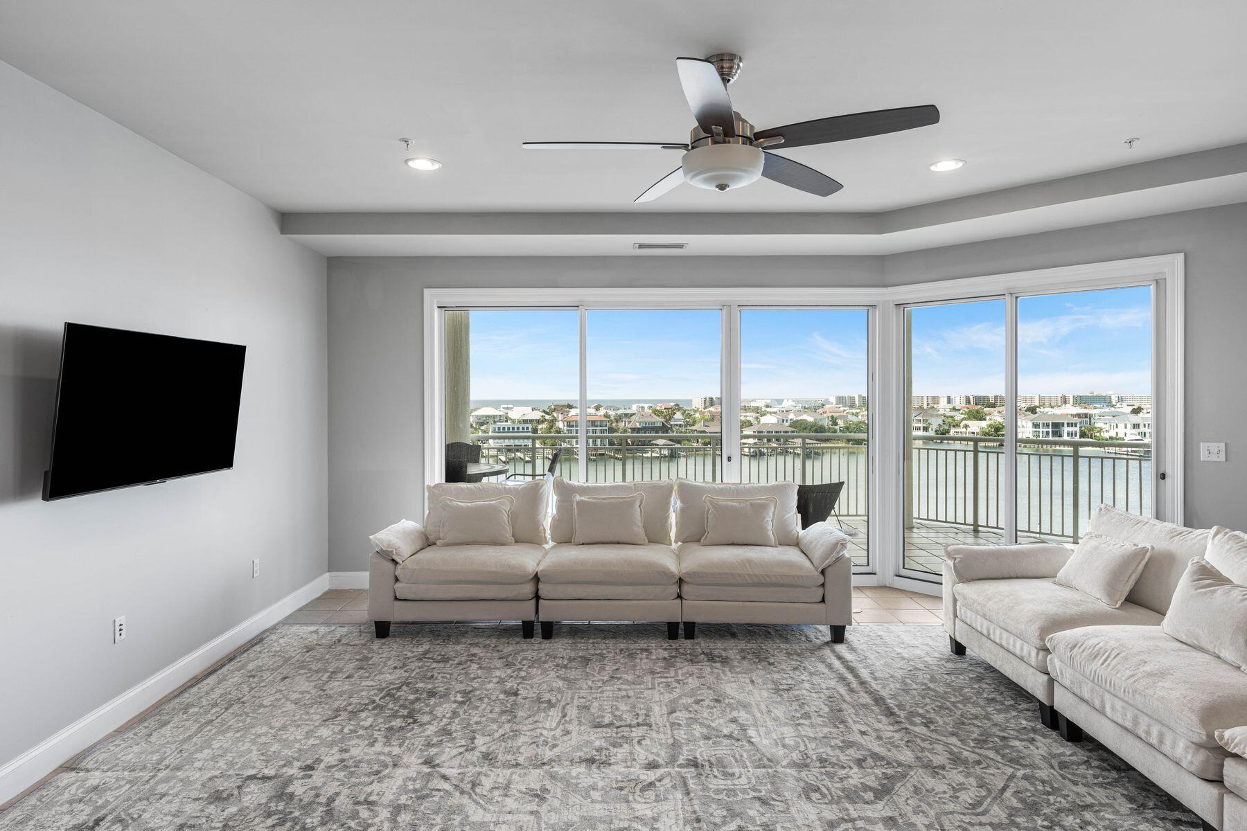 662 Harbor Boulevard, UNIT 550