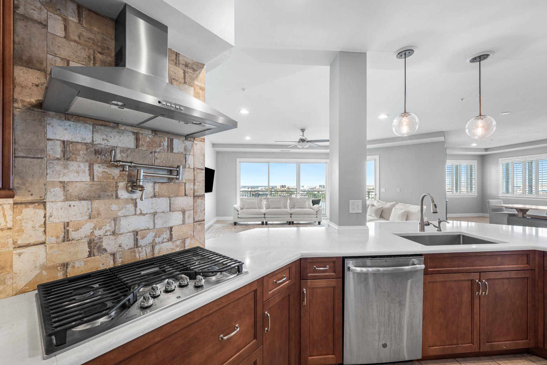 662 Harbor Boulevard, UNIT 550