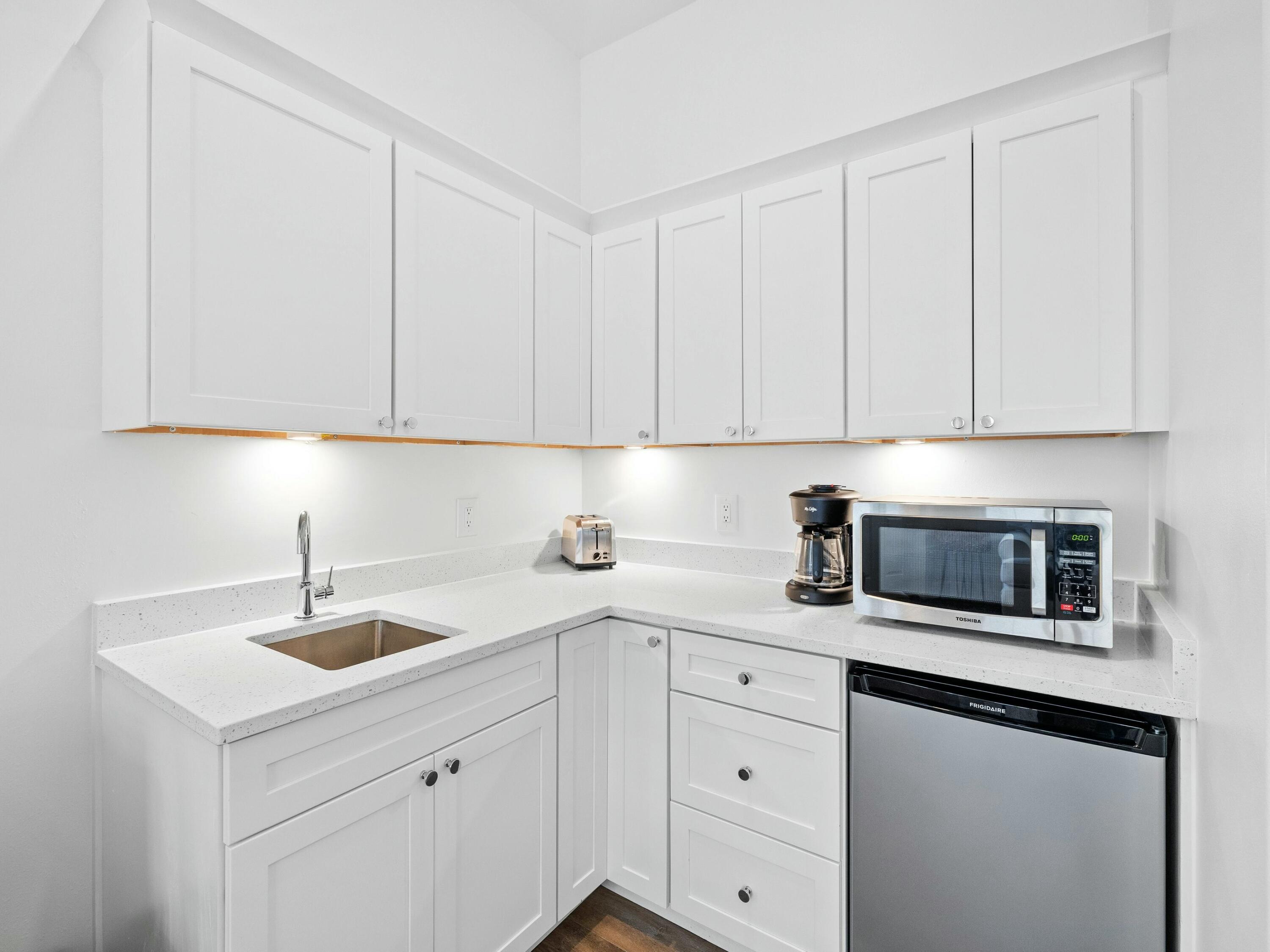 521 Old Beach Road, # 2