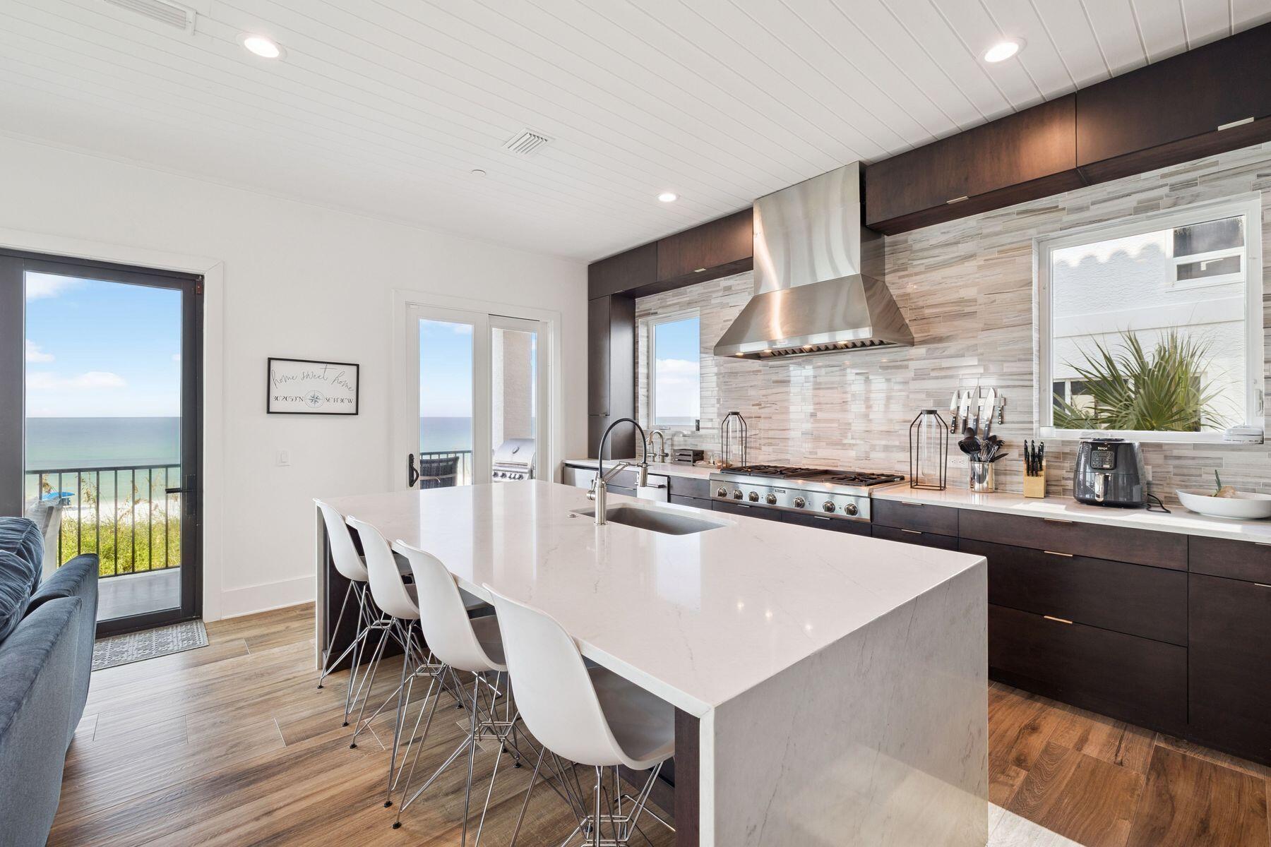 5055 W County Hwy 30A, 1010