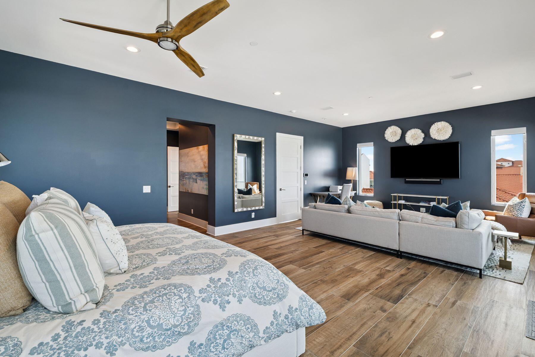 5055 W County Hwy 30A, 1010