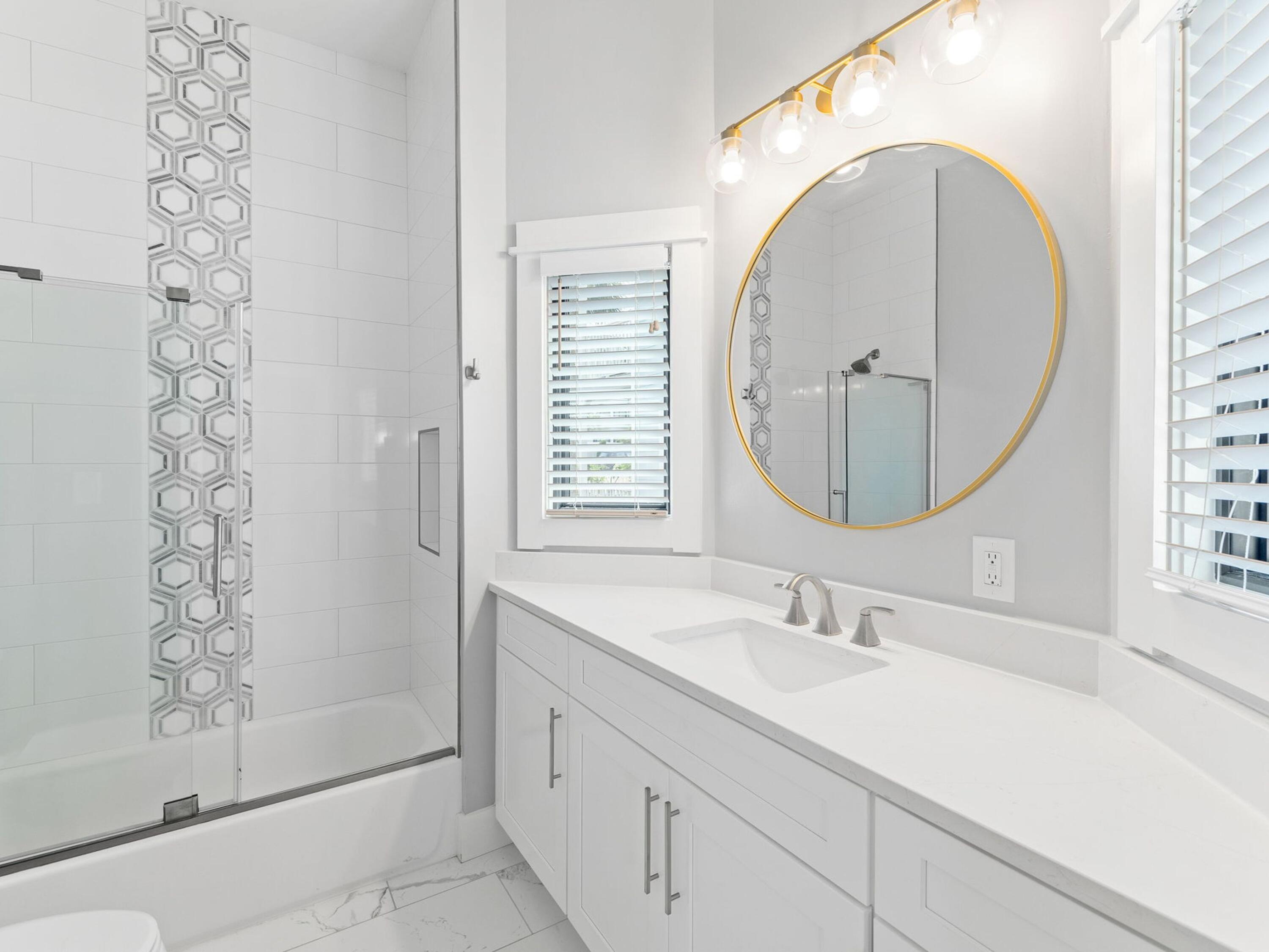 3153 E Scenic Highway, 98