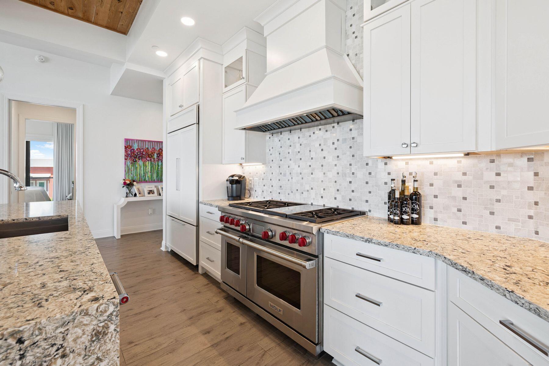 4463 W County Hwy 30A, 400