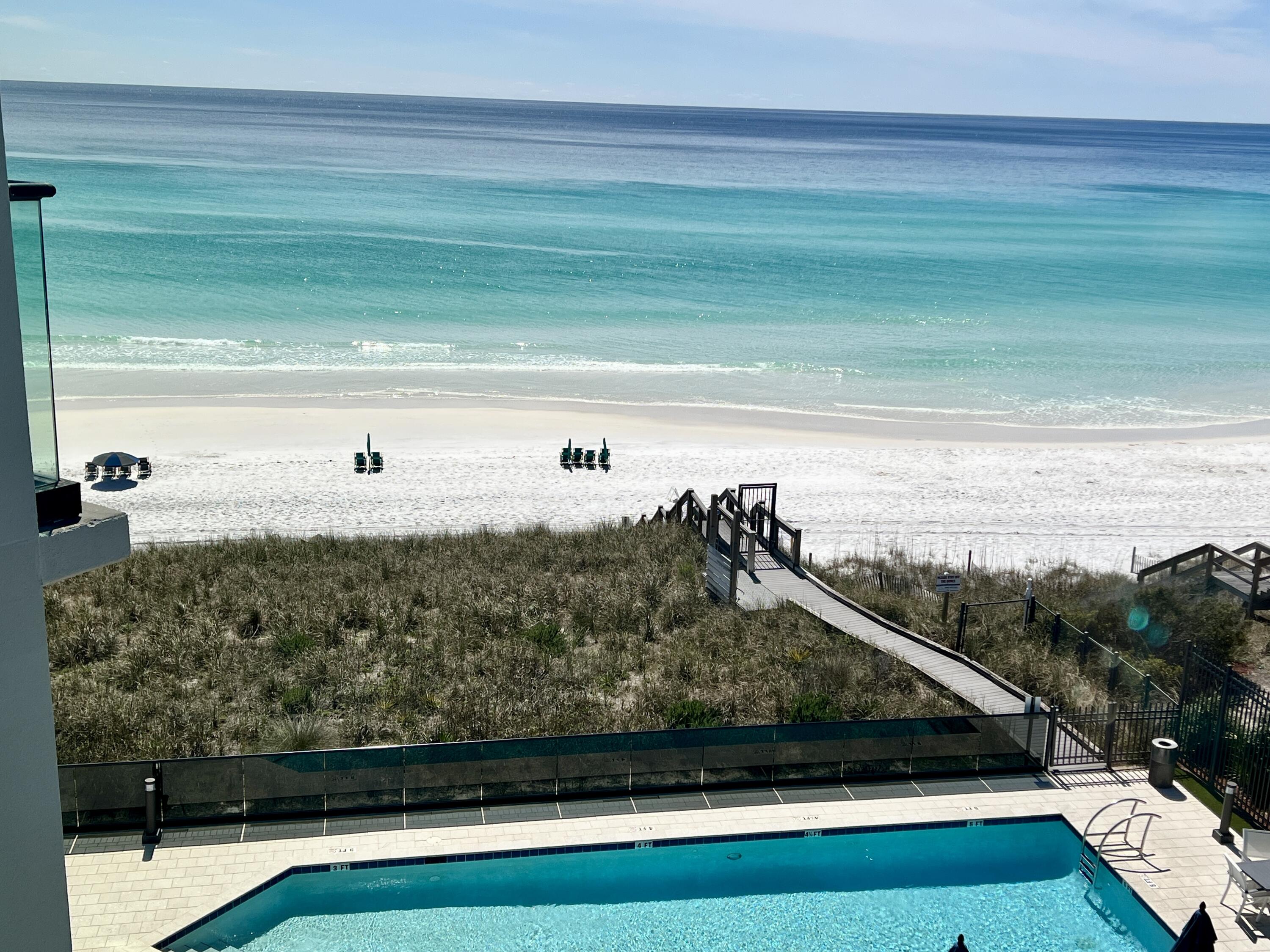 4463 W County Hwy 30A, 400