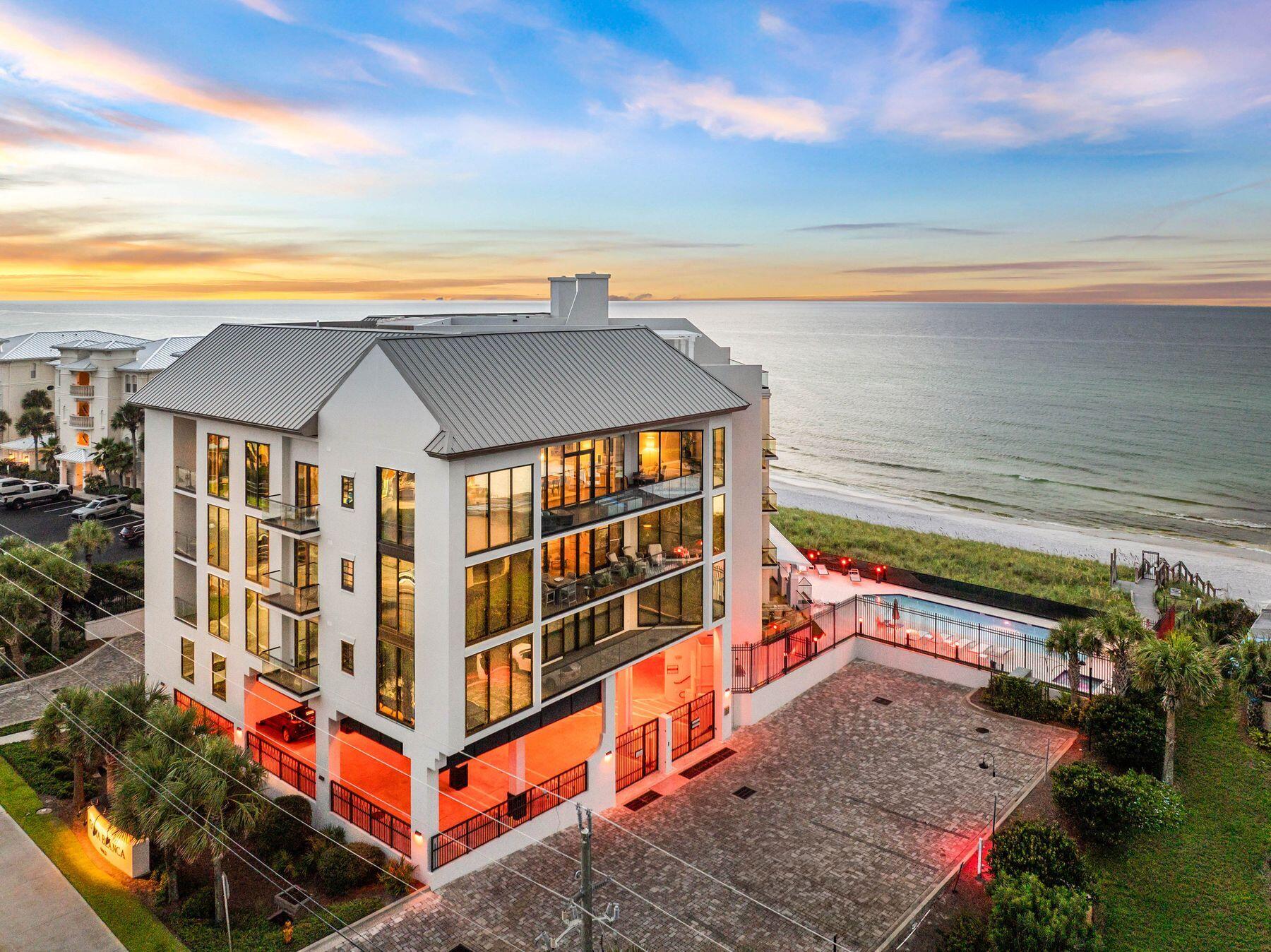 4463 W County Hwy 30A, 400