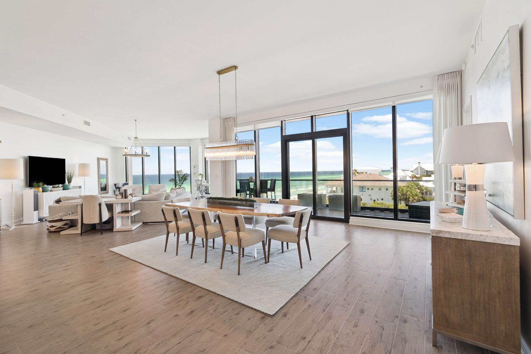 4463 W County Hwy 30A, 400