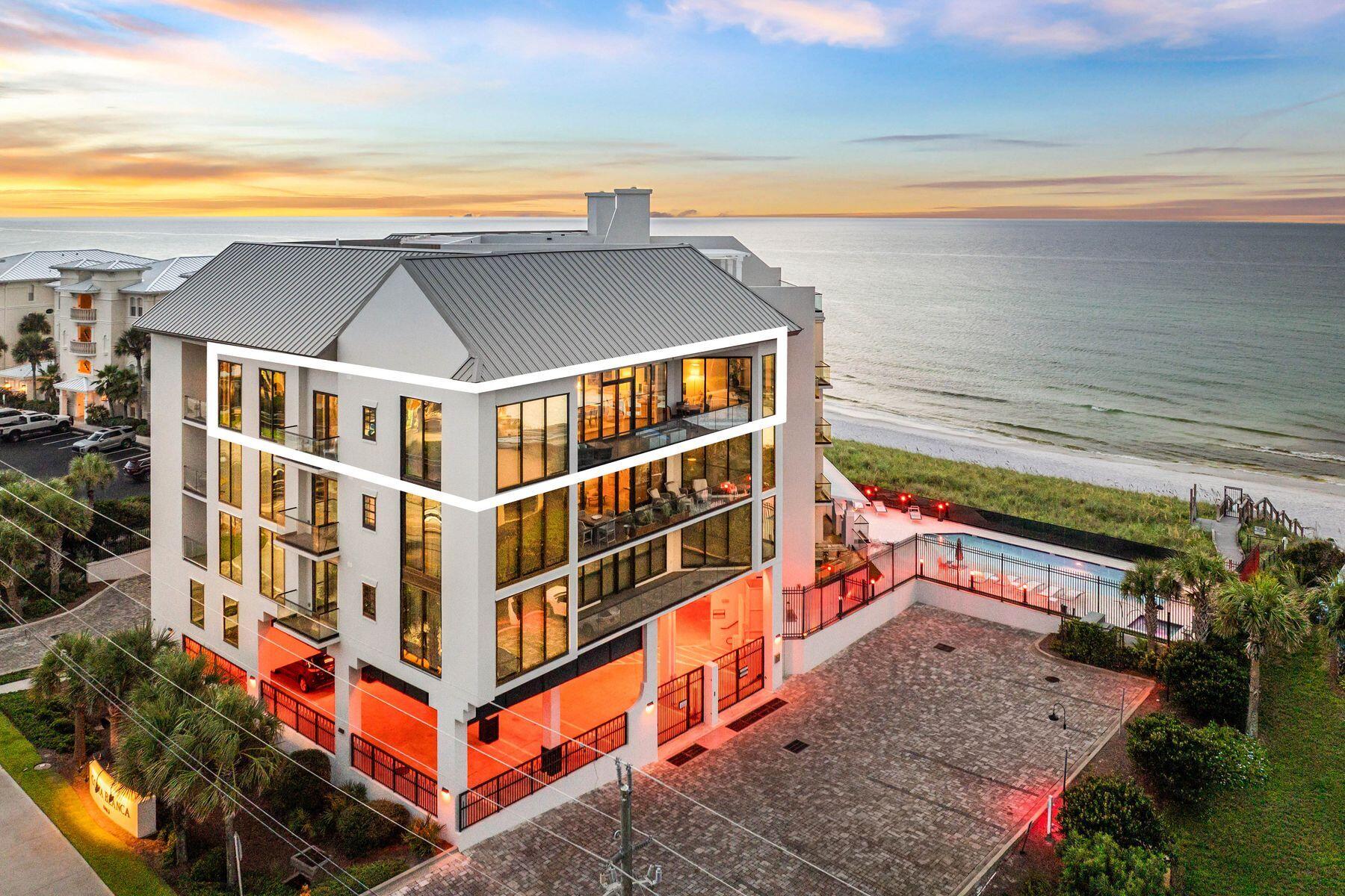 4463 W County Hwy 30A, 400