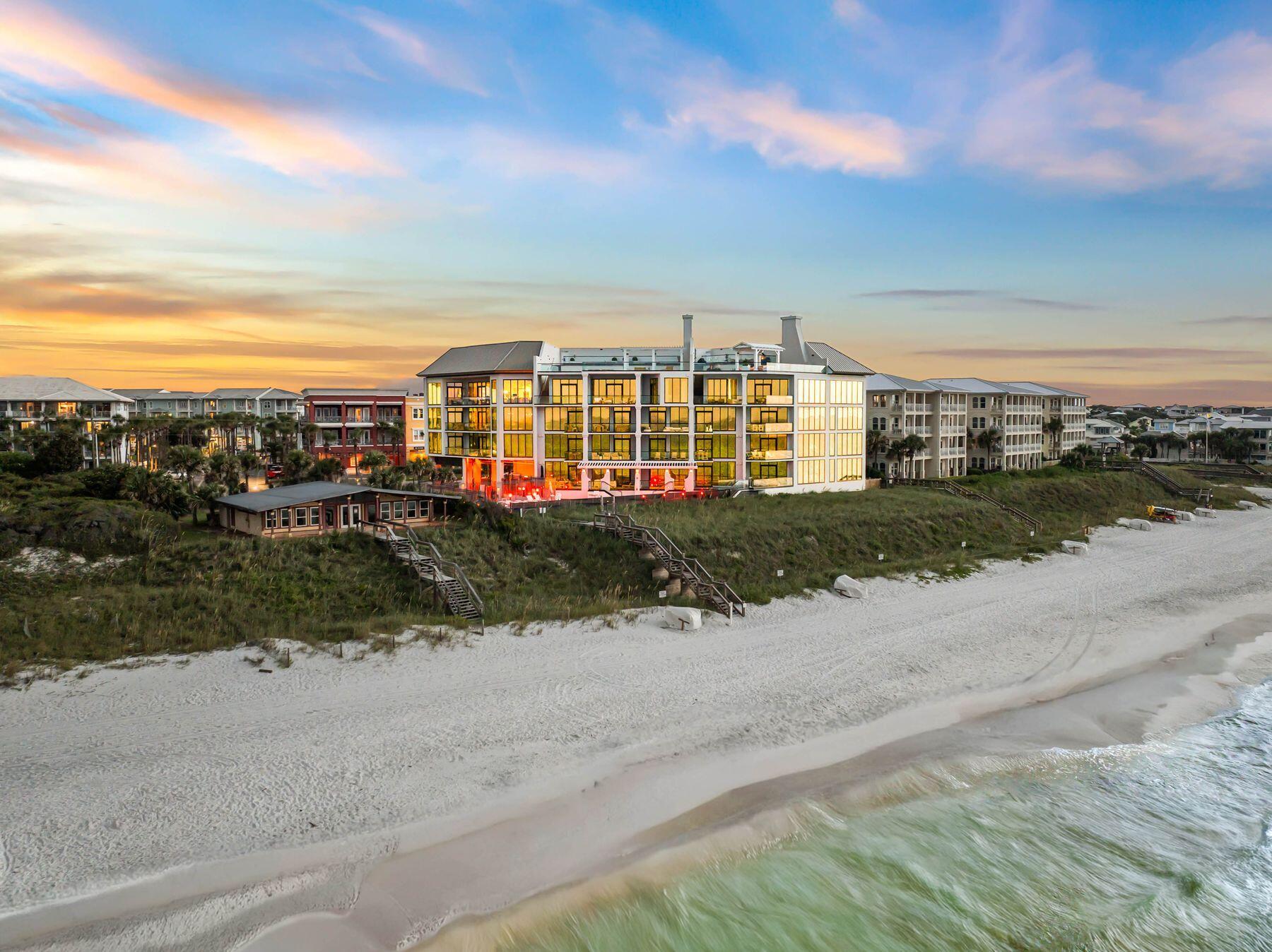 4463 W County Hwy 30A, 400