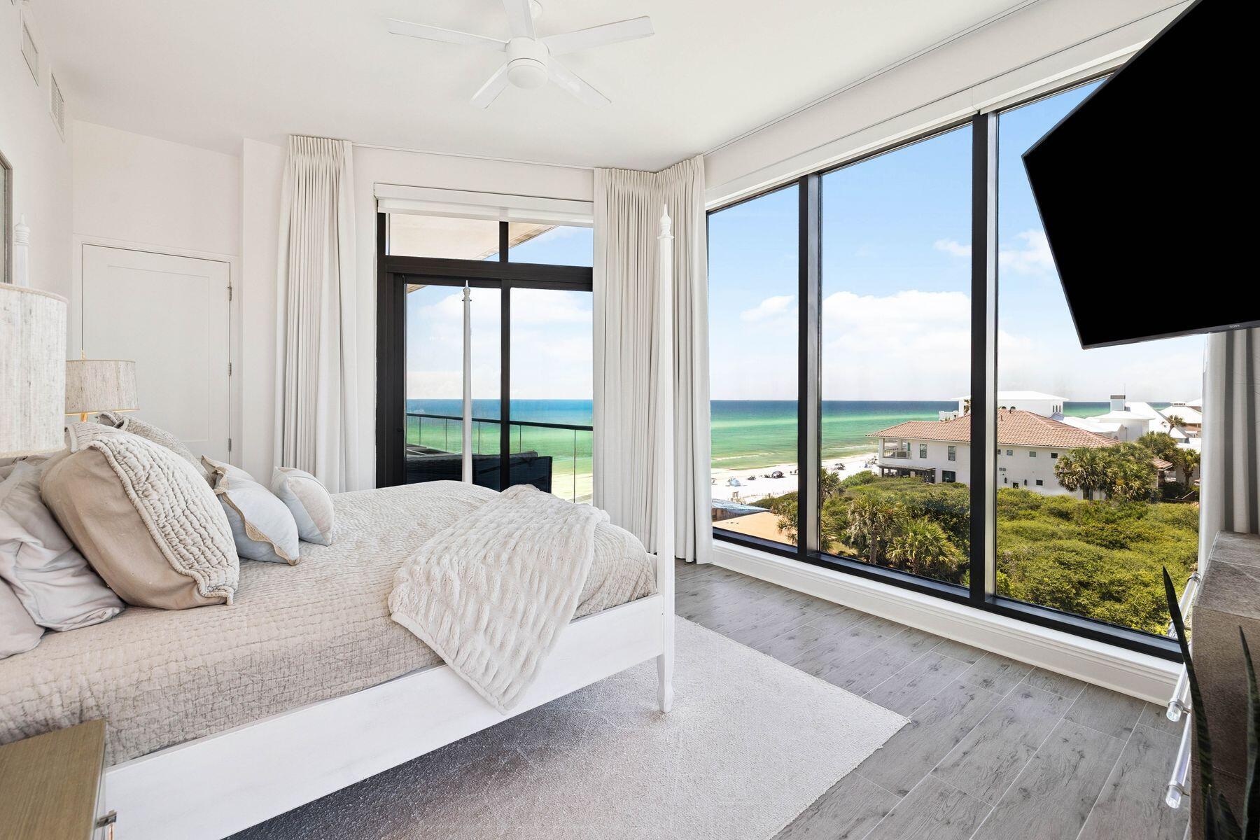 4463 W County Hwy 30A, 400