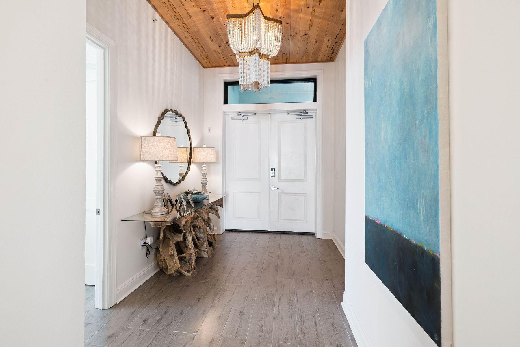 4463 W County Hwy 30A, 400