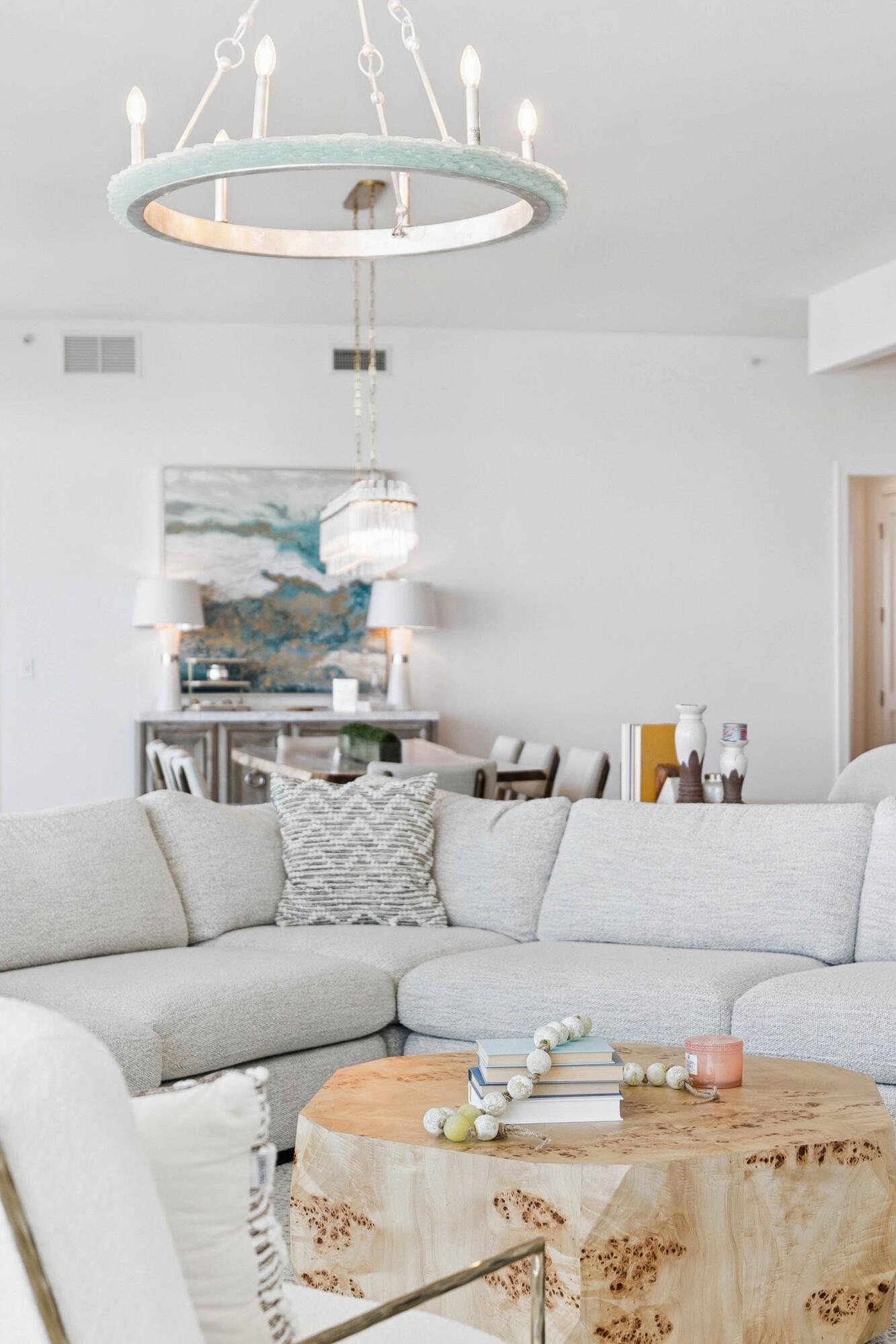 4463 W County Hwy 30A, 400