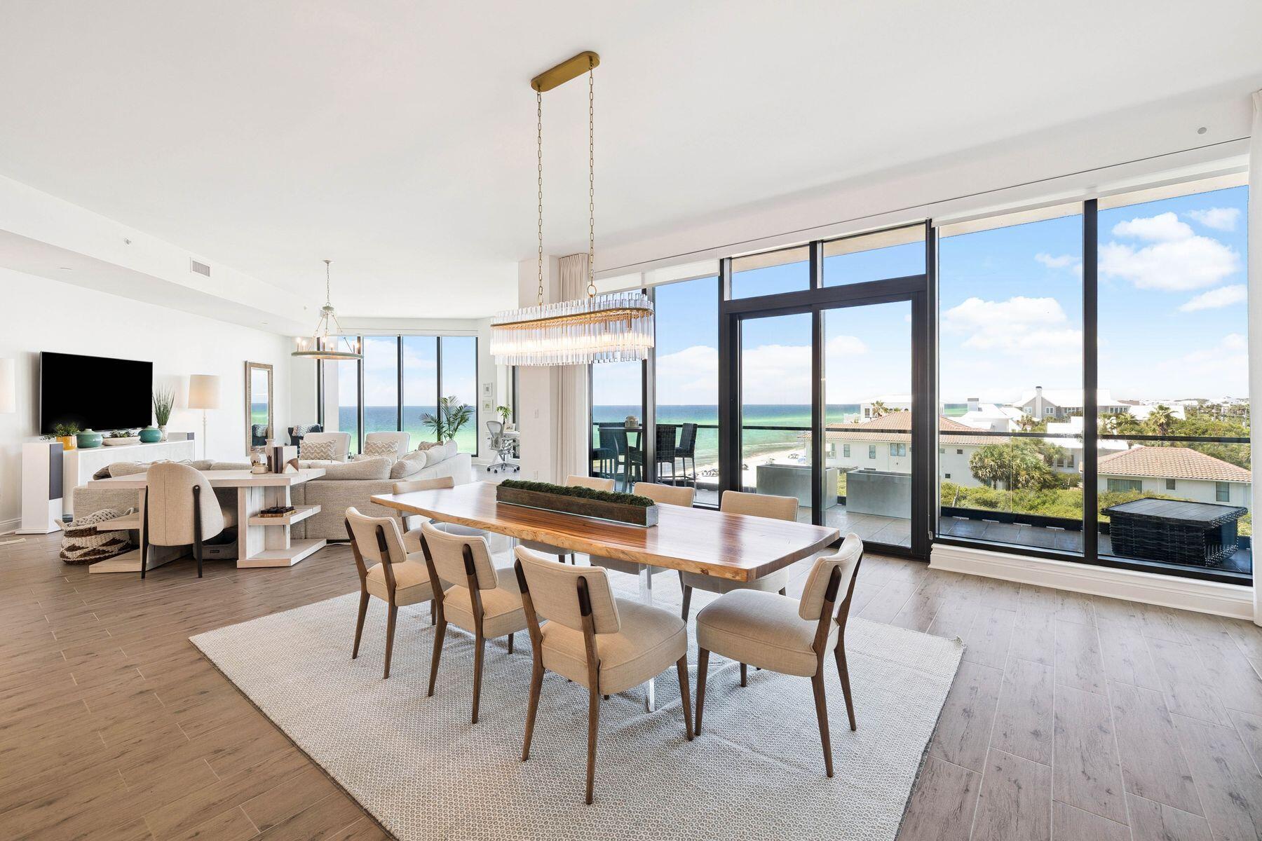 4463 W County Hwy 30A, 400