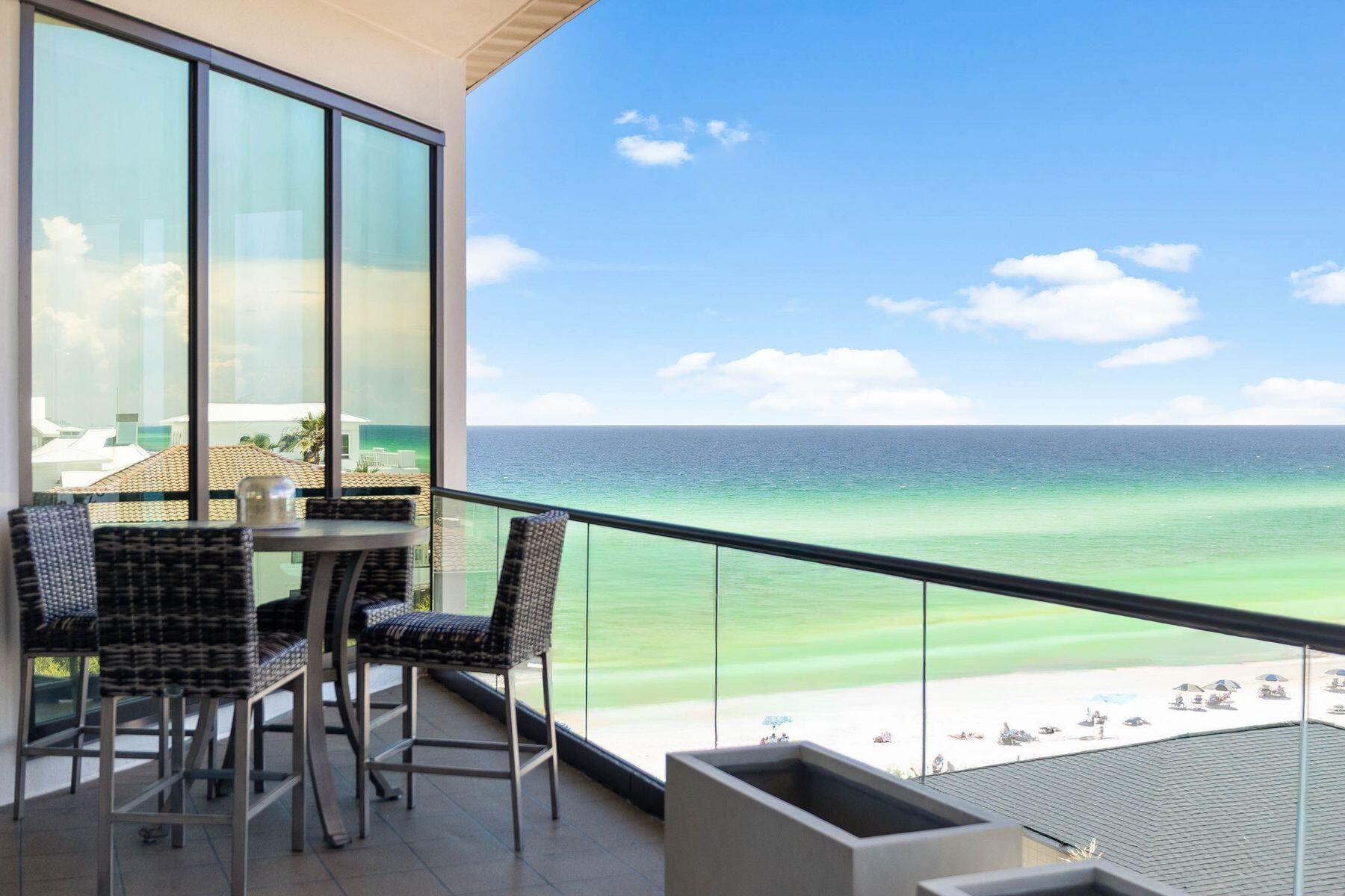 4463 W County Hwy 30A, 400