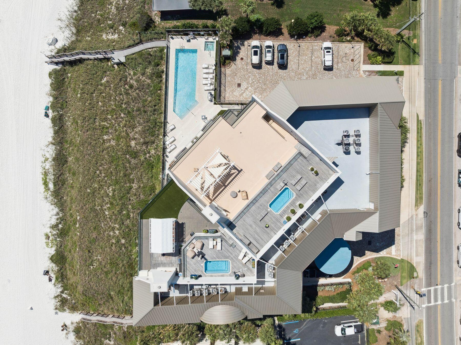 4463 W County Hwy 30A, 400