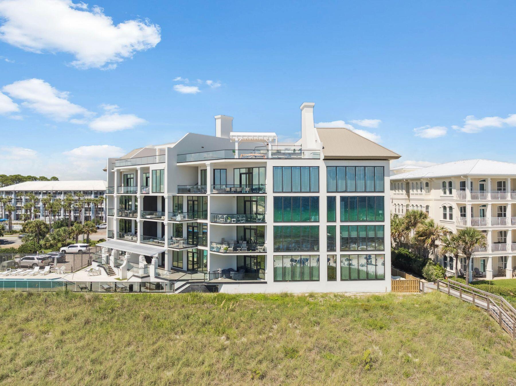 4463 W County Hwy 30A, 400