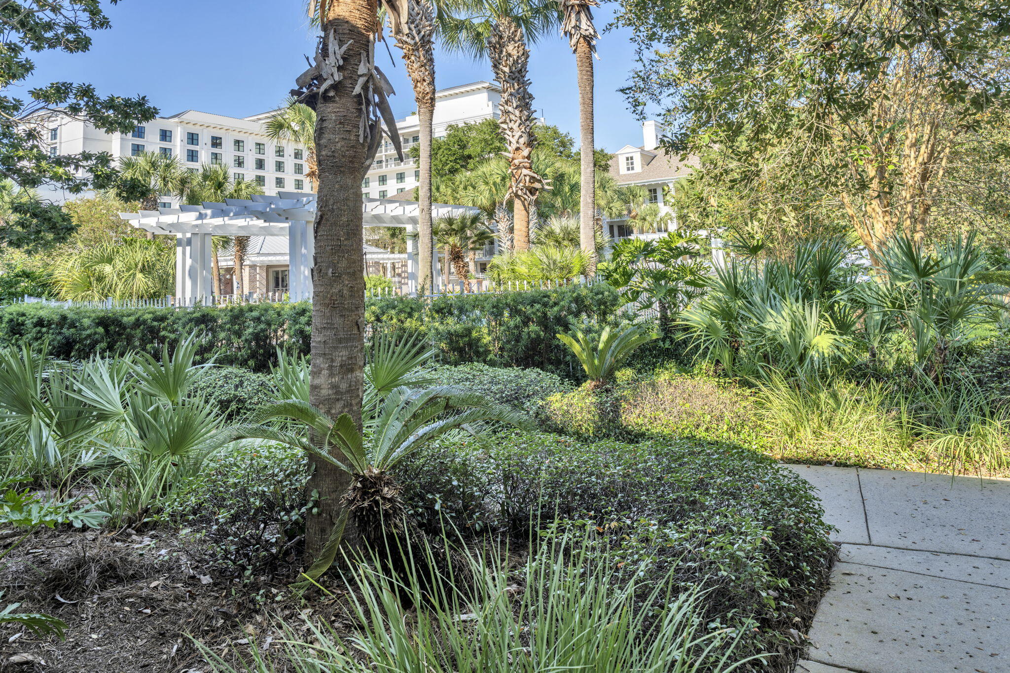 9200 Baytowne Wharf Boulevard, 349