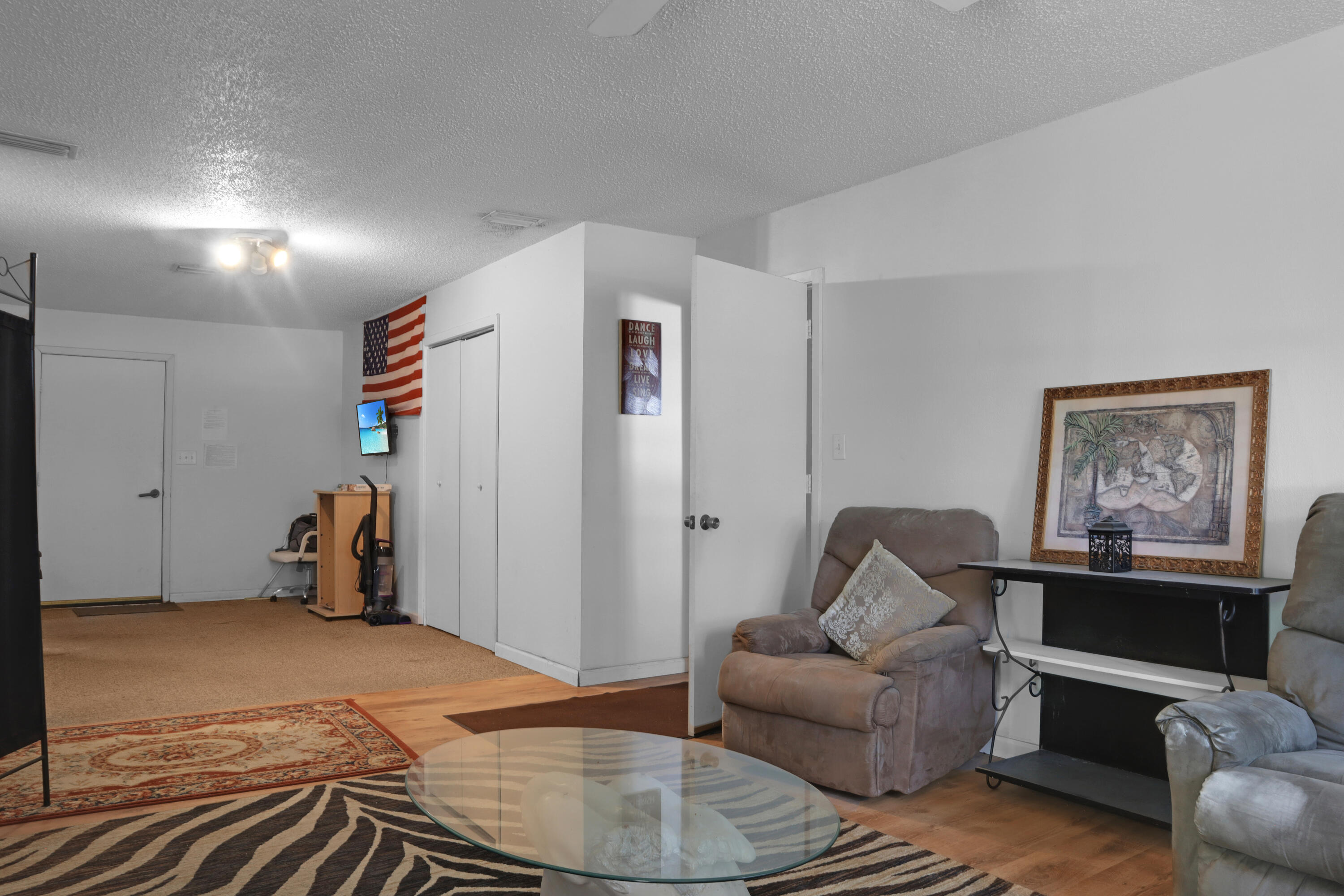 611 Colonial Drive, APT 6