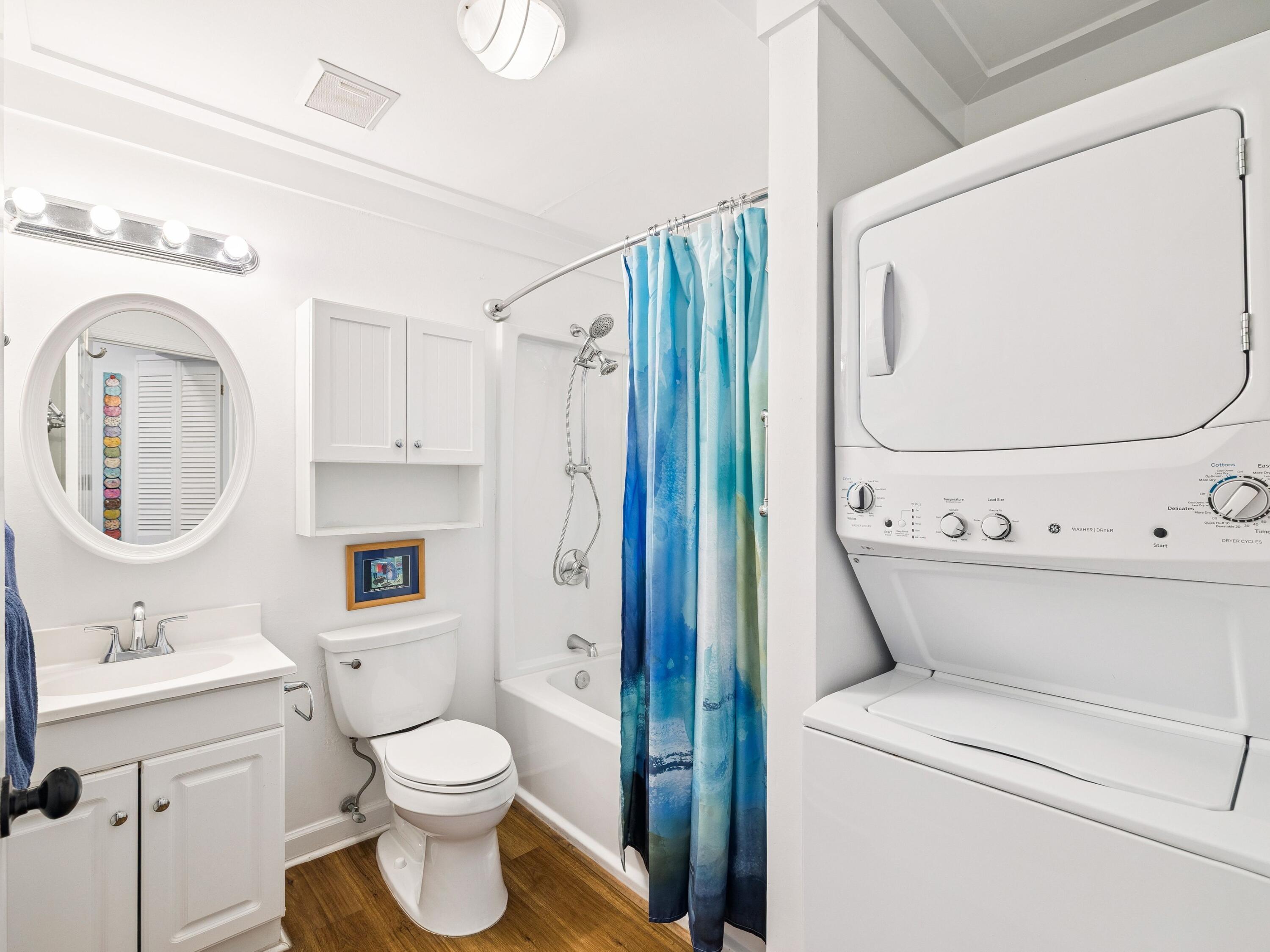 8078 E County Highway 30A, 106