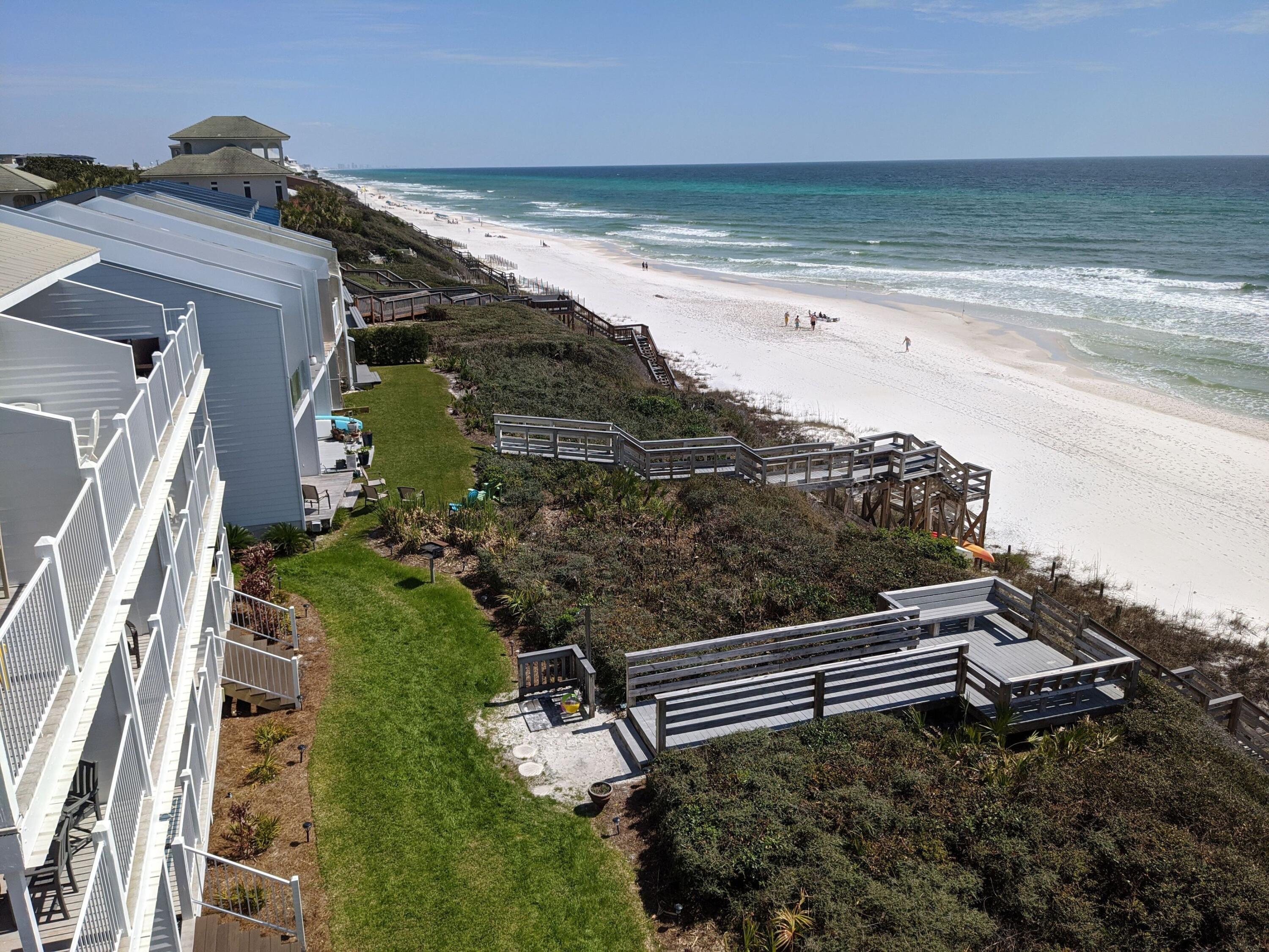 8078 E County Highway 30A, 106