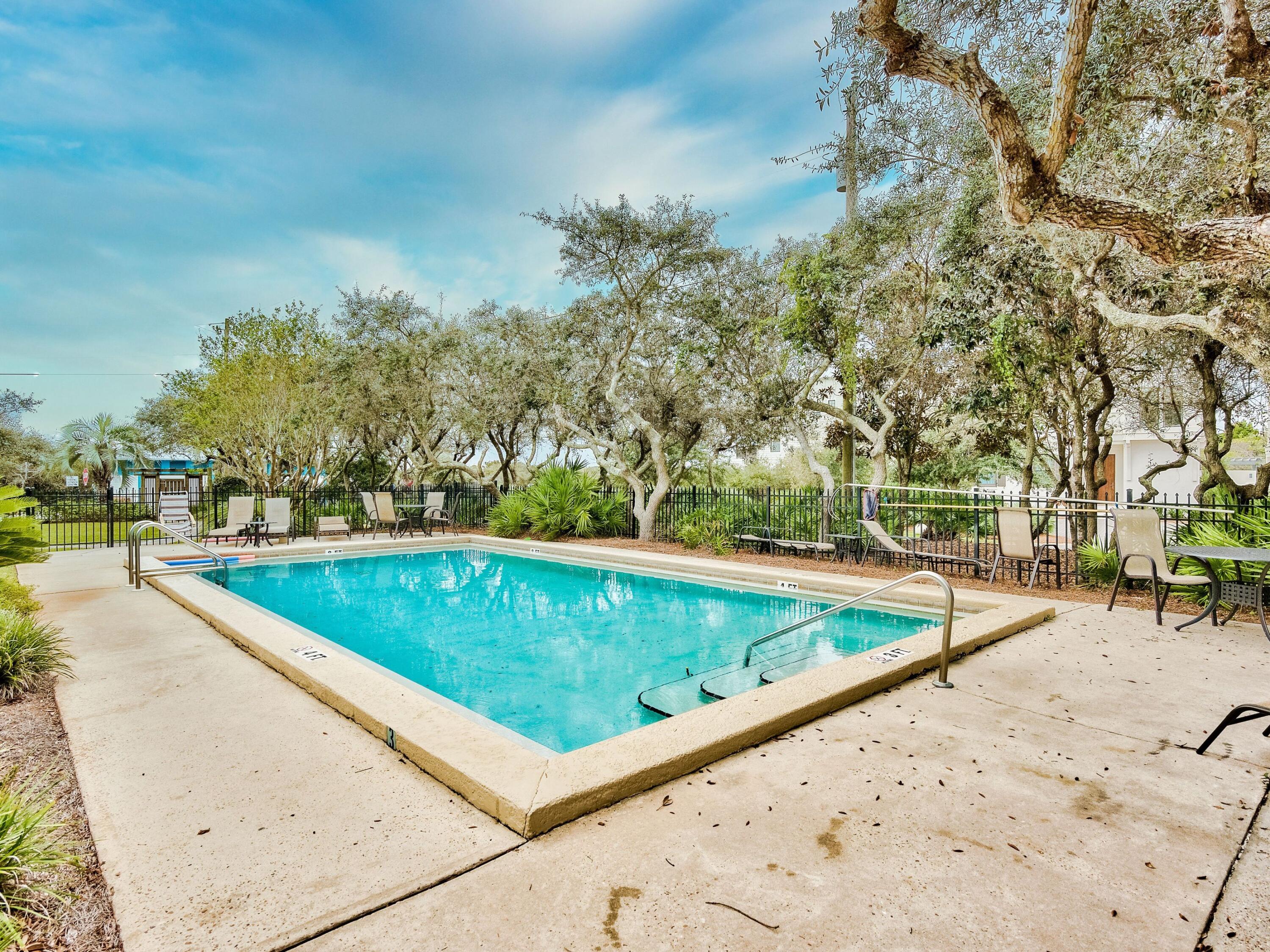 81 S Orange Street, 205